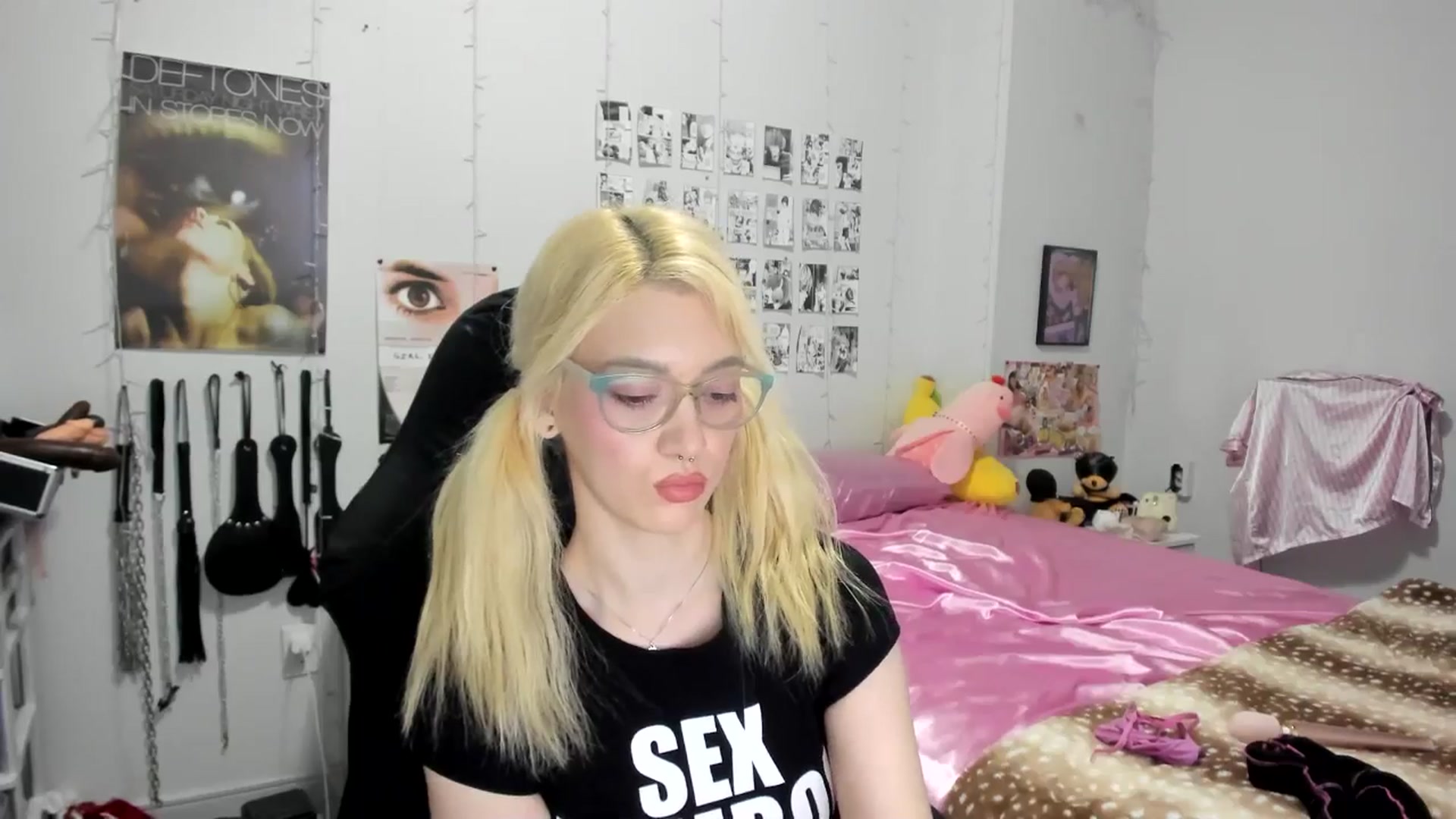 Gallery image thumbnail from AnnaTame's myfreecams stream on, 05/27/2025, 04:42 image 15 of 20