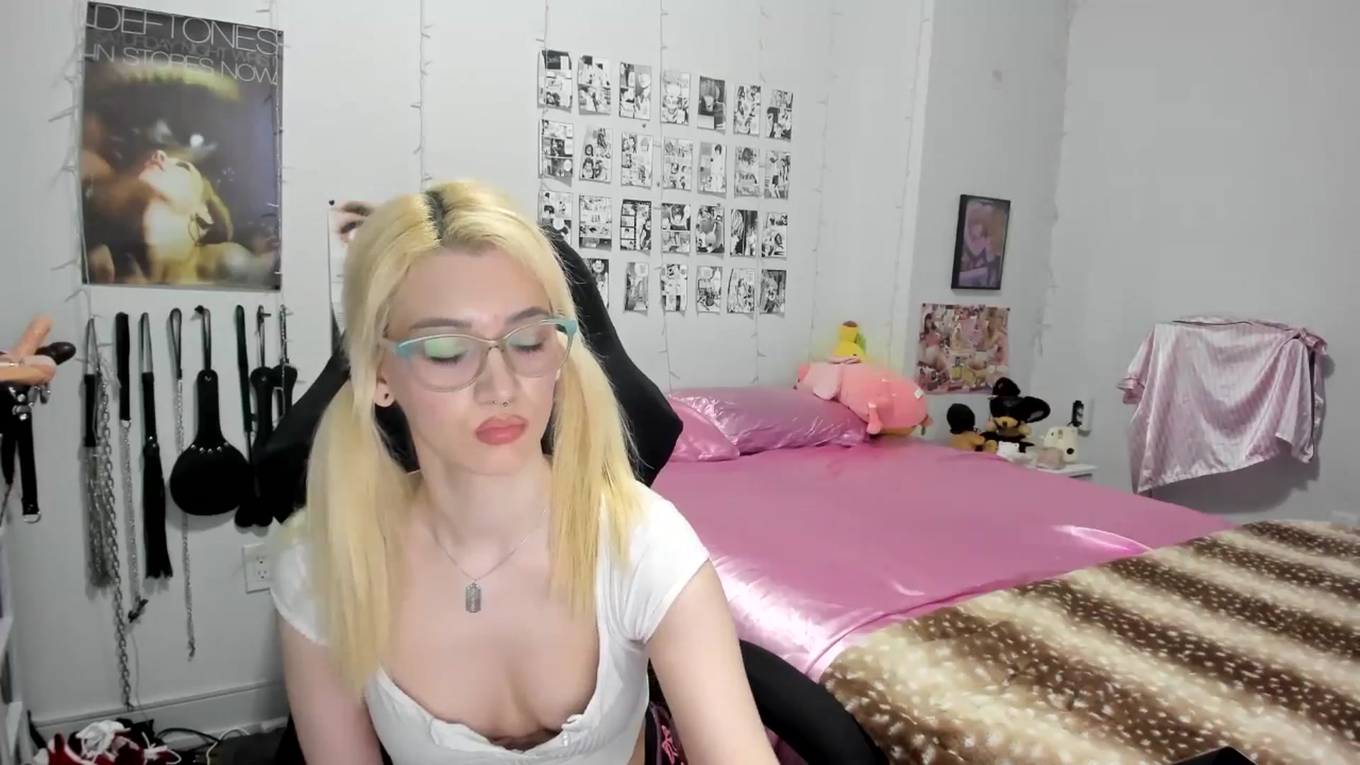 Gallery image thumbnail from AnnaTame's myfreecams stream on, 06/03/2025, 05:18 image 2 of 20