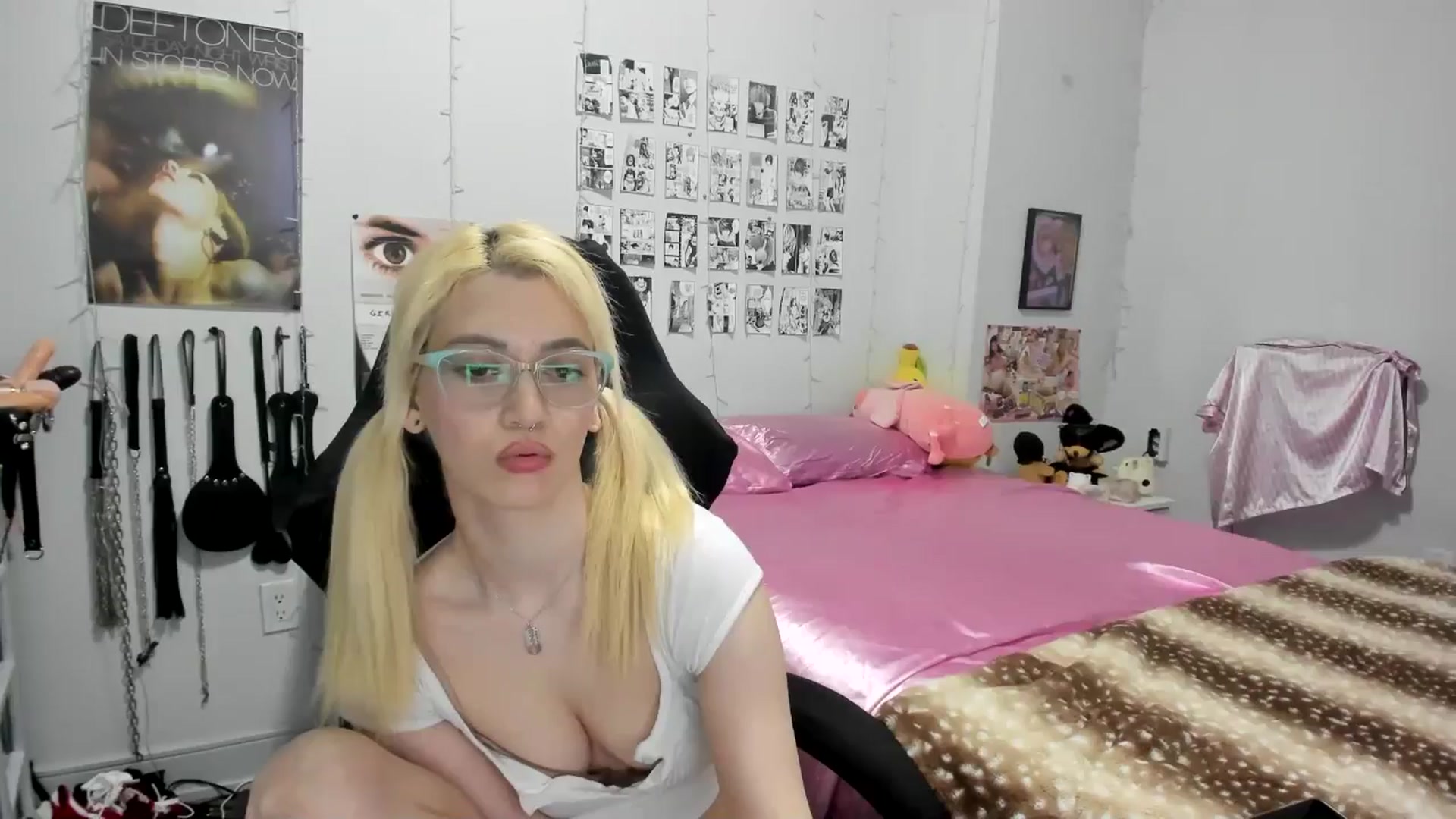 Gallery image thumbnail from AnnaTame's myfreecams stream on, 06/03/2025, 05:18 image 1 of 20