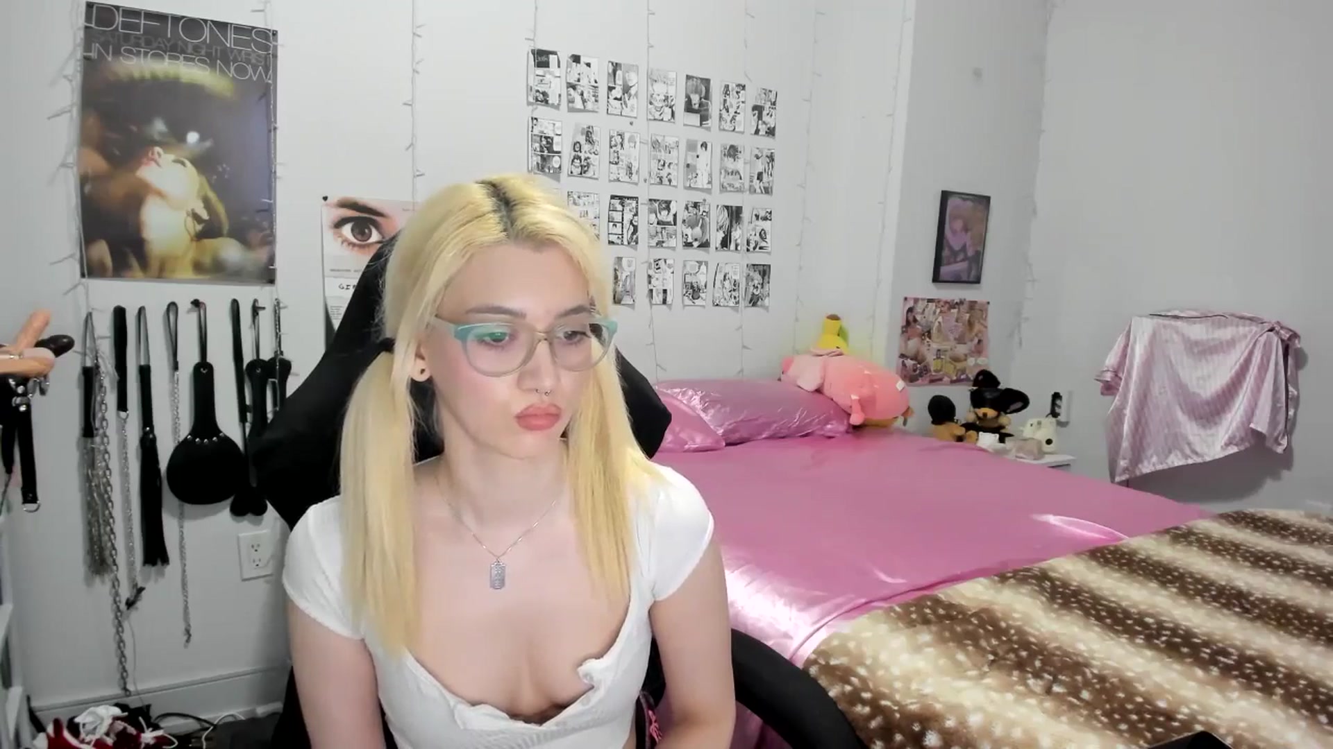 Gallery image thumbnail from AnnaTame's myfreecams stream on, 06/03/2025, 05:18 image 3 of 20