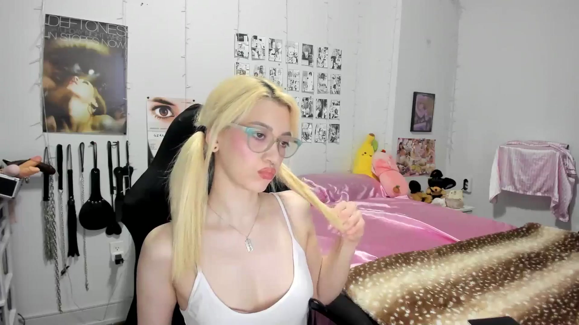 Gallery image thumbnail from AnnaTame's myfreecams stream on, 06/09/2025, 03:14 image 3 of 20