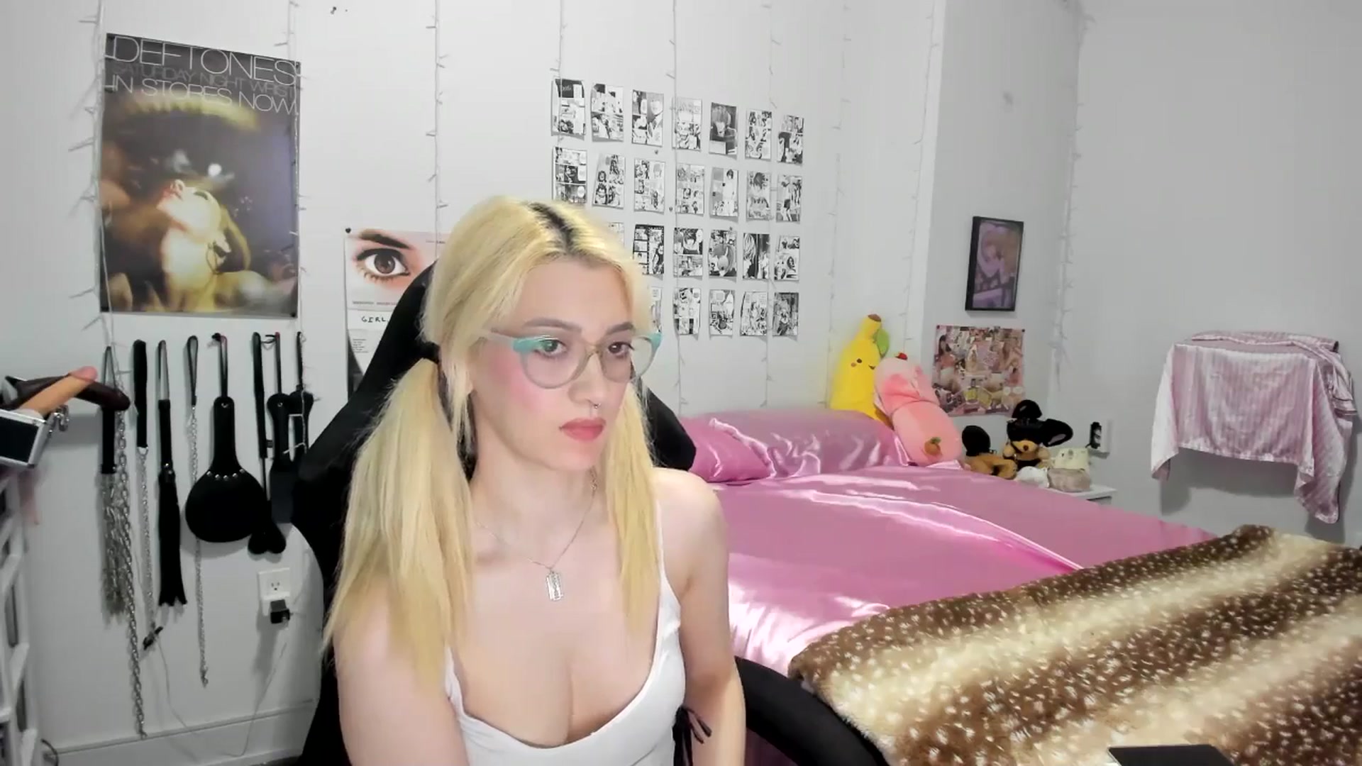 Gallery image thumbnail from AnnaTame's myfreecams stream on, 06/09/2025, 03:14 image 9 of 20