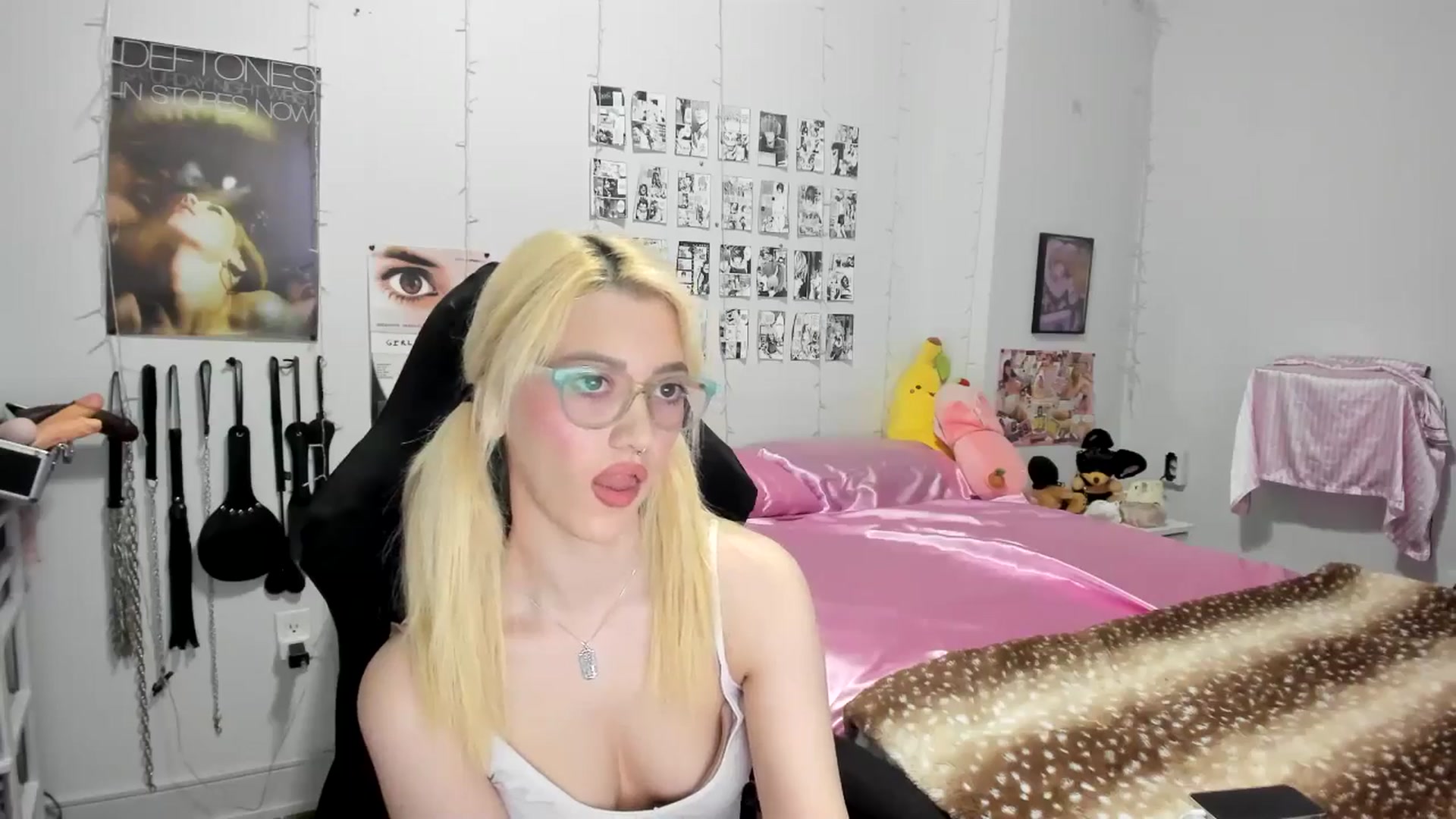 Gallery image thumbnail from AnnaTame's myfreecams stream on, 06/09/2025, 03:14 image 18 of 20