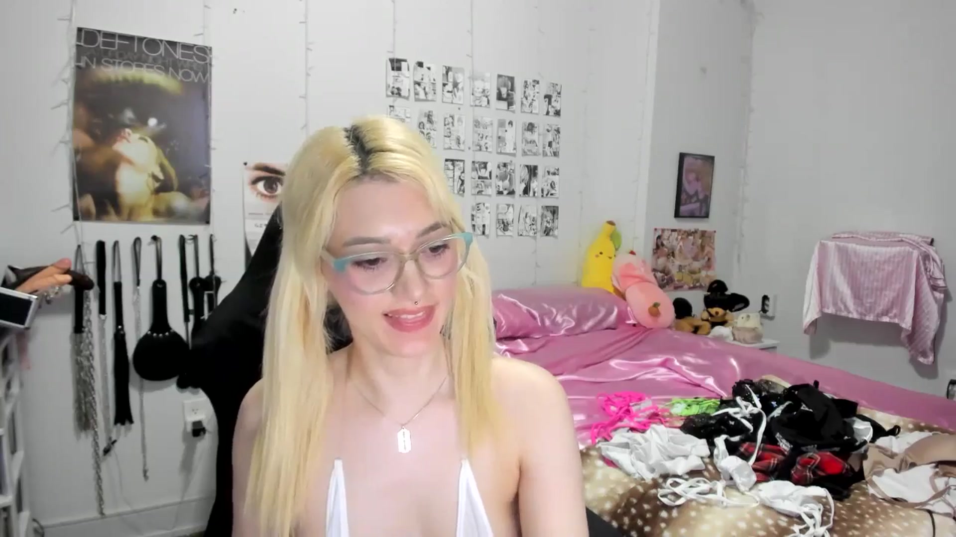 Gallery image thumbnail from AnnaTame's myfreecams stream on, 06/09/2025, 08:38 image 15 of 20