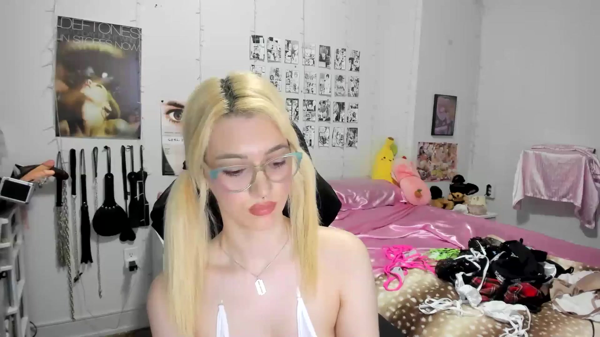 Gallery image thumbnail from AnnaTame's myfreecams stream on, 06/09/2025, 08:38 image 1 of 20