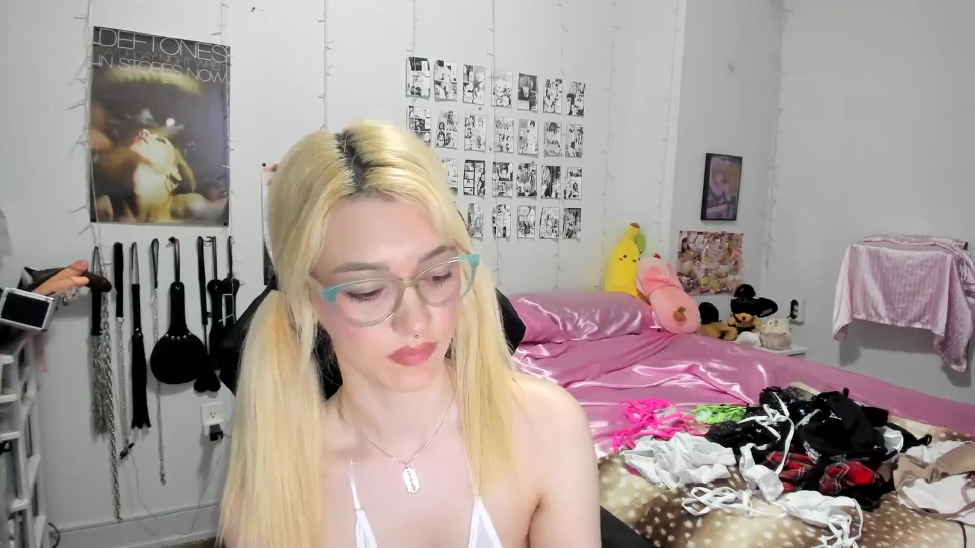 Gallery image thumbnail from AnnaTame's myfreecams stream on, 06/09/2025, 08:38 image 8 of 20