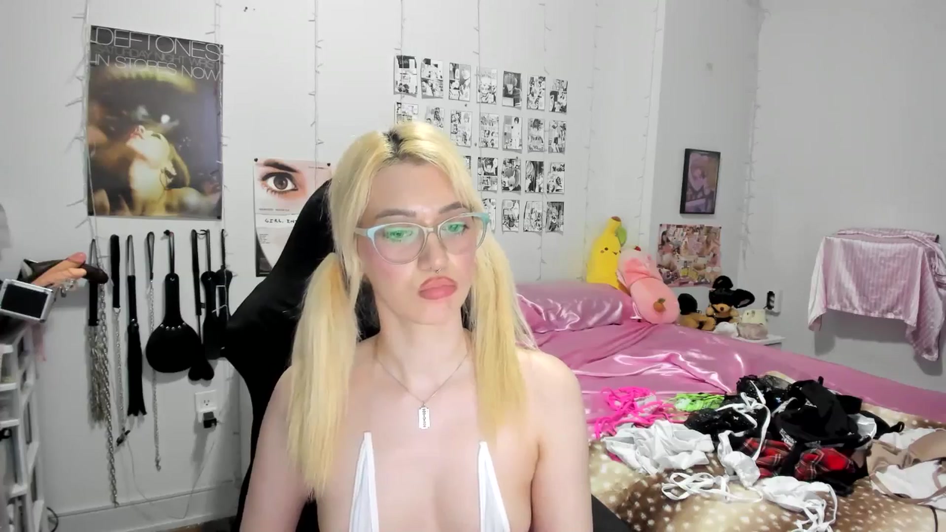 Gallery image thumbnail from AnnaTame's myfreecams stream on, 06/09/2025, 08:38 image 12 of 20