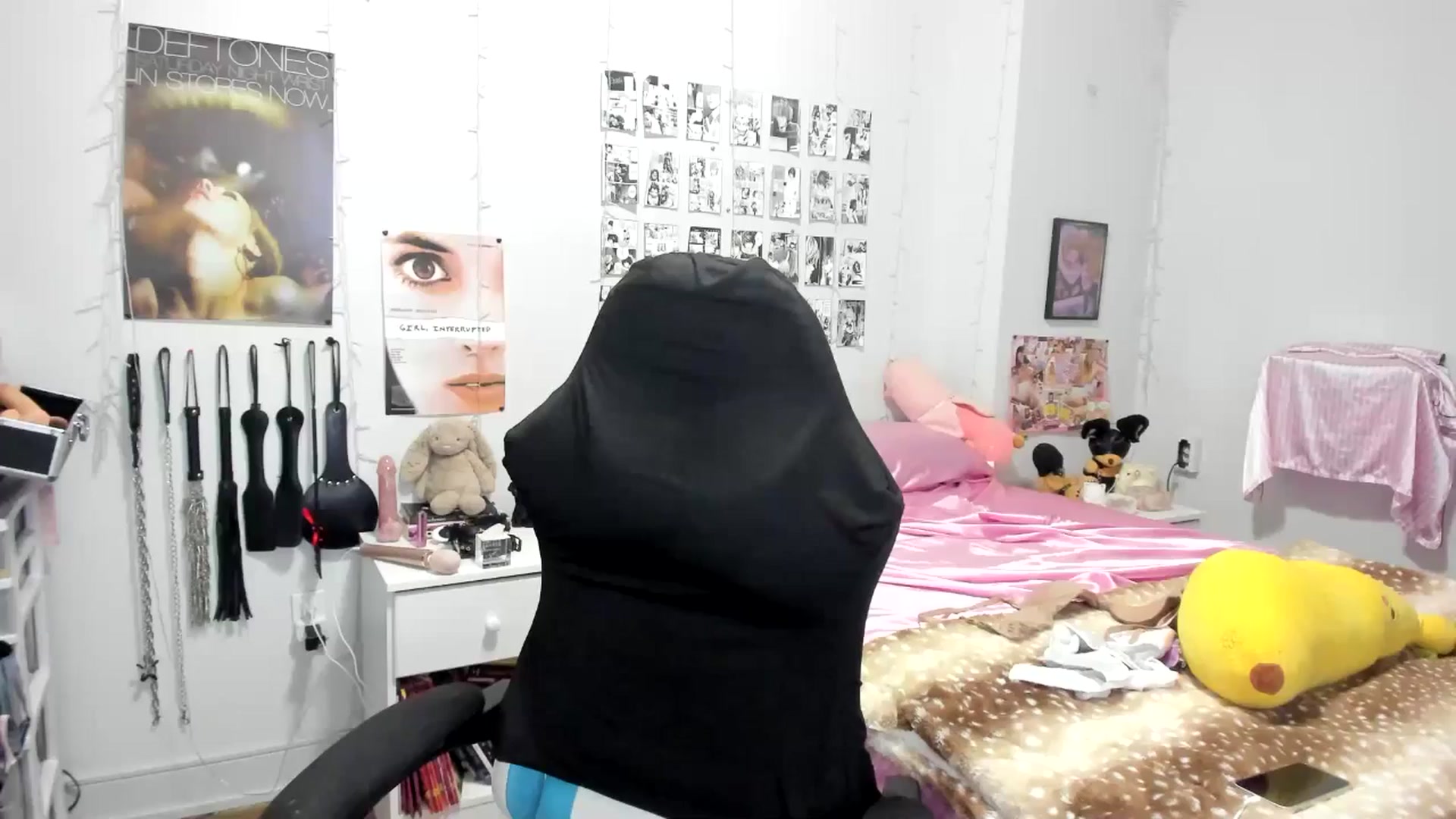 Gallery image thumbnail from AnnaTame's myfreecams stream on, 06/10/2025, 06:04 image 16 of 20