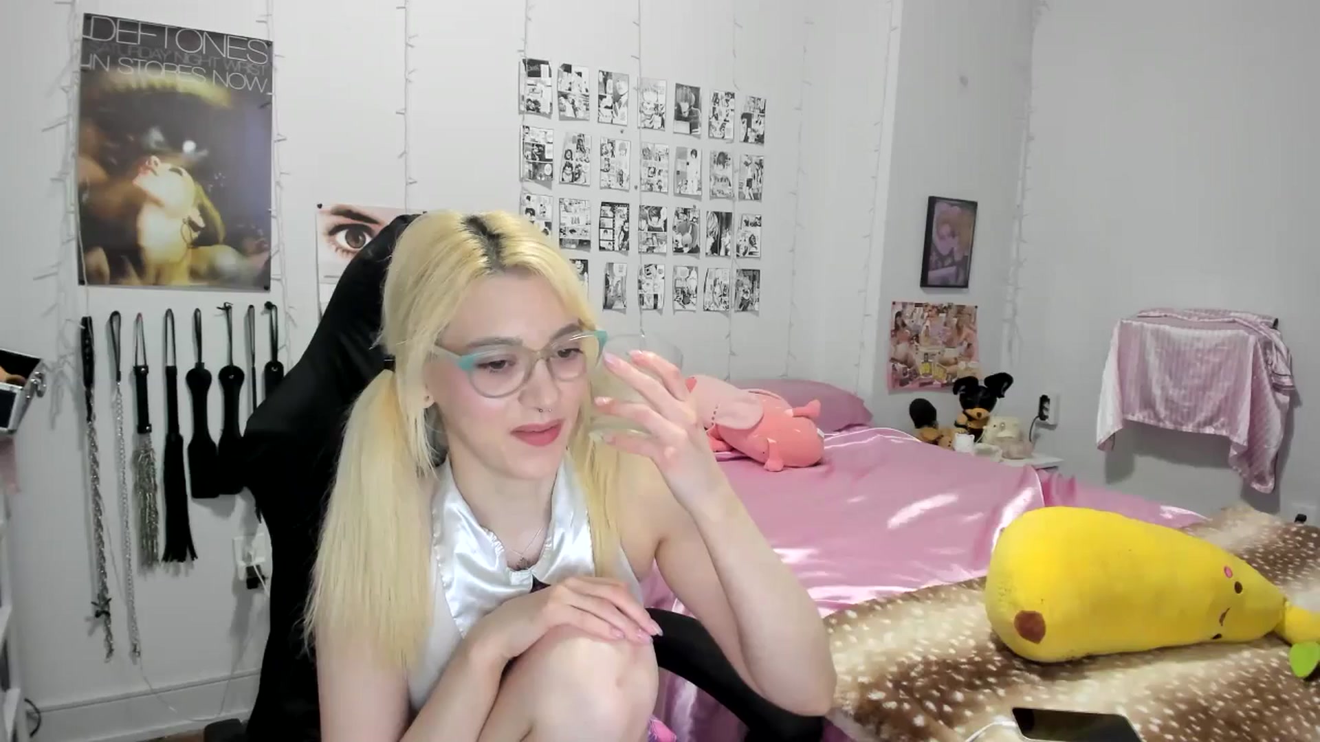 Gallery image thumbnail from AnnaTame's myfreecams stream on, 06/10/2025, 06:04 image 1 of 20