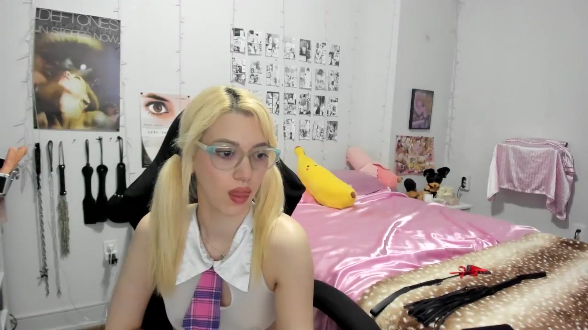 Gallery image thumbnail from AnnaTame's myfreecams stream on, 06/10/2025, 07:20 image 10 of 20