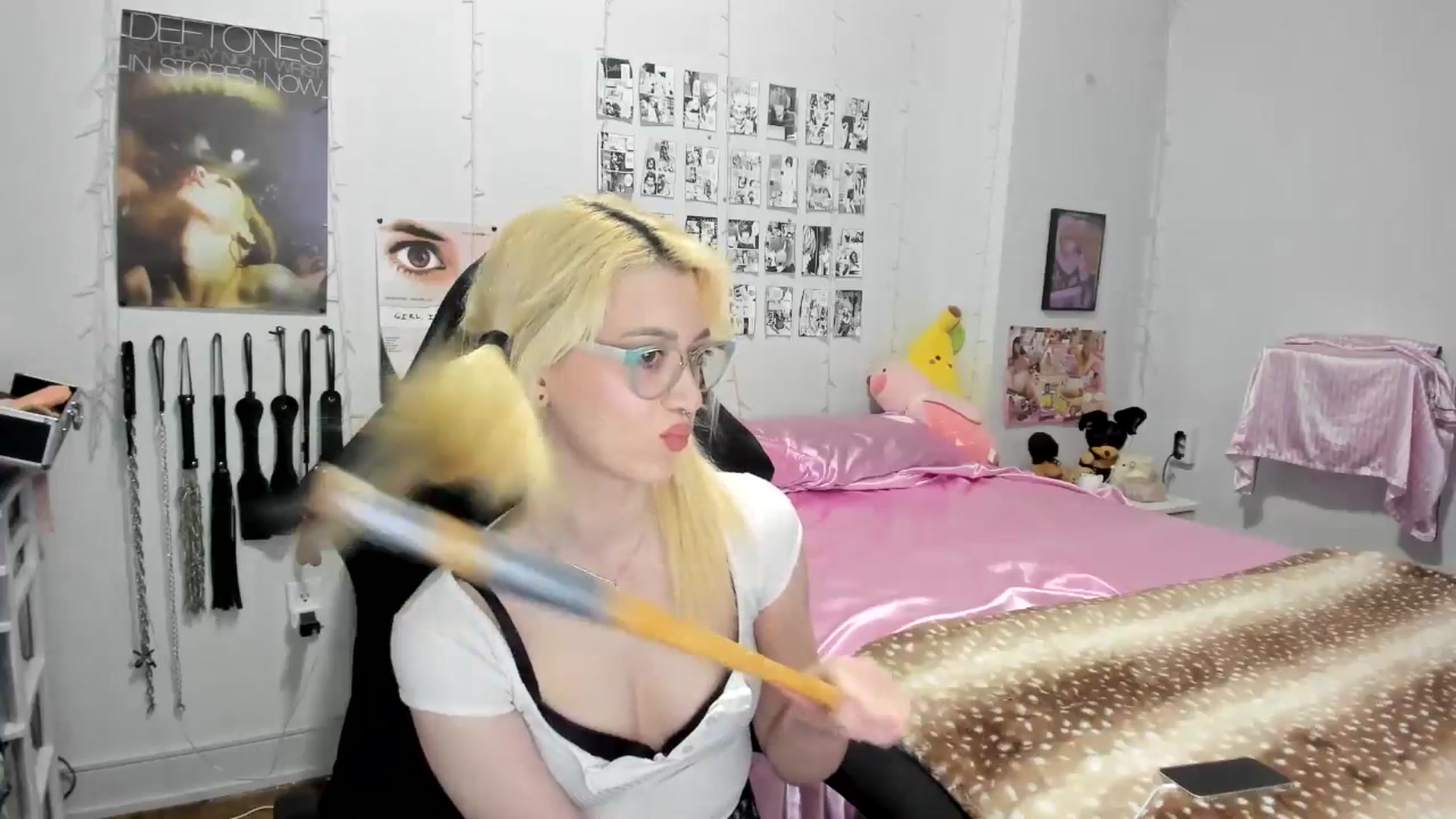 Gallery image thumbnail from AnnaTame's myfreecams stream on, 06/11/2025, 03:54 image 12 of 20