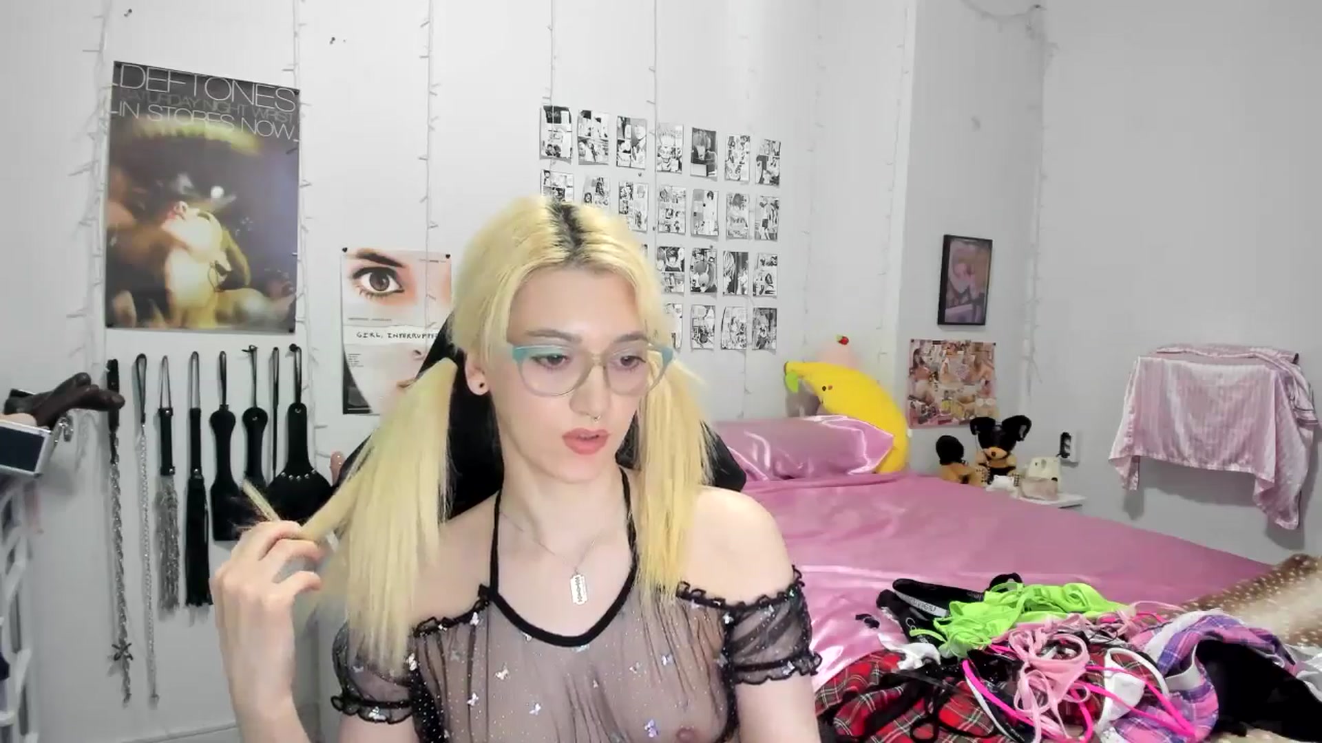 Gallery image thumbnail from AnnaTame's myfreecams stream on, 06/14/2025, 07:11 image 18 of 20