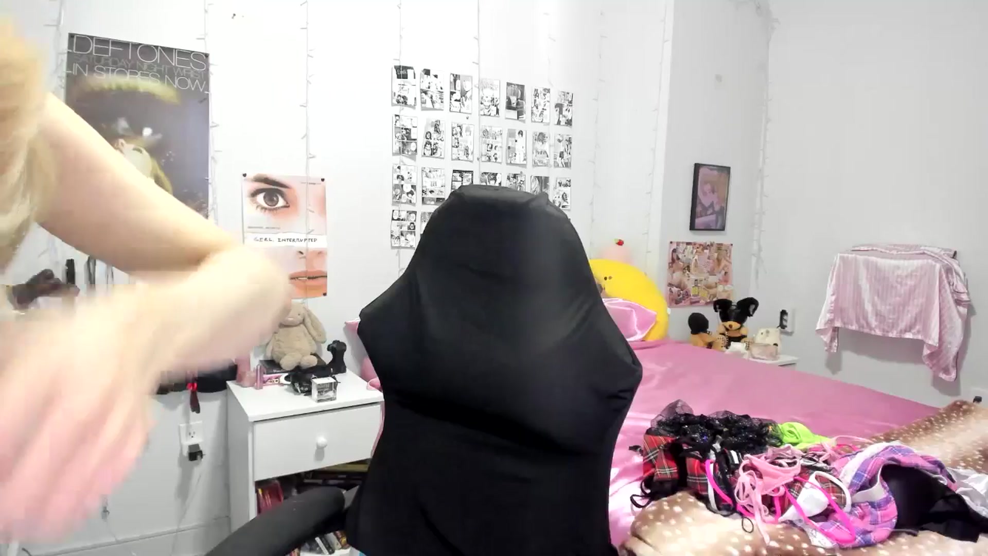 Gallery image thumbnail from AnnaTame's myfreecams stream on, 06/14/2025, 07:48 image 12 of 20