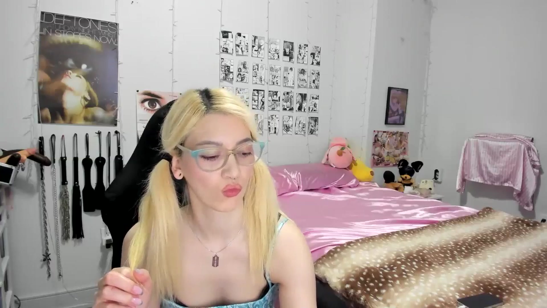 Gallery image thumbnail from AnnaTame's myfreecams stream on, 06/18/2025, 02:32 image 10 of 20