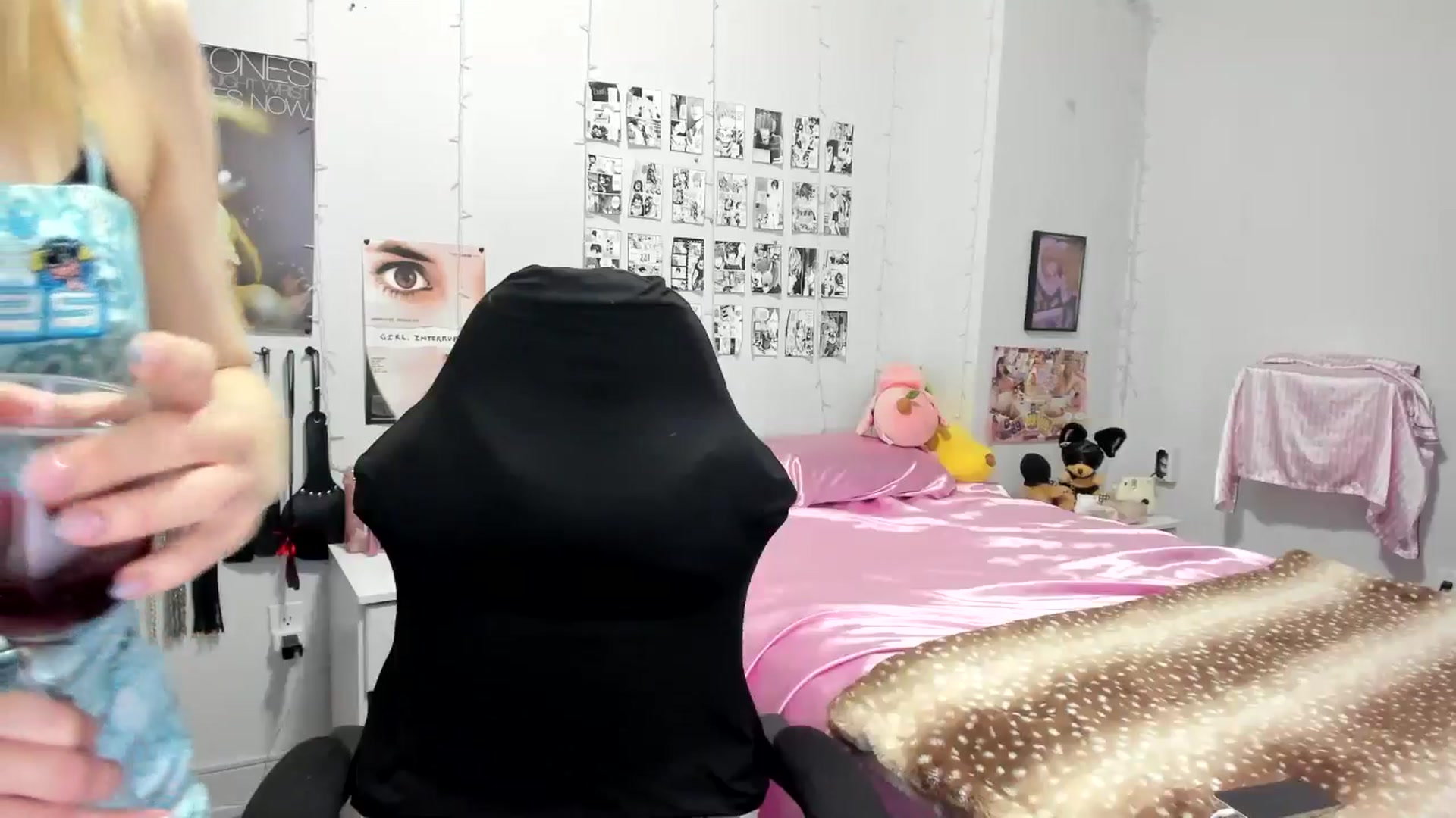 Gallery image thumbnail from AnnaTame's myfreecams stream on, 06/18/2025, 02:32 image 2 of 20
