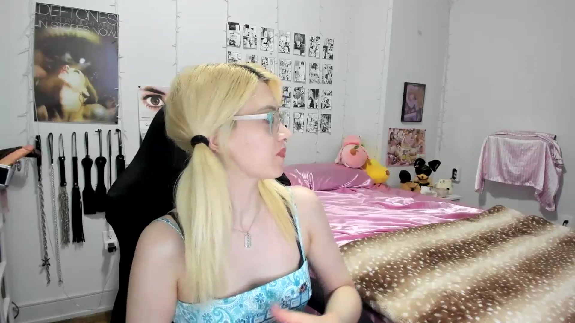 Gallery image thumbnail from AnnaTame's myfreecams stream on, 06/18/2025, 04:38 image 9 of 20