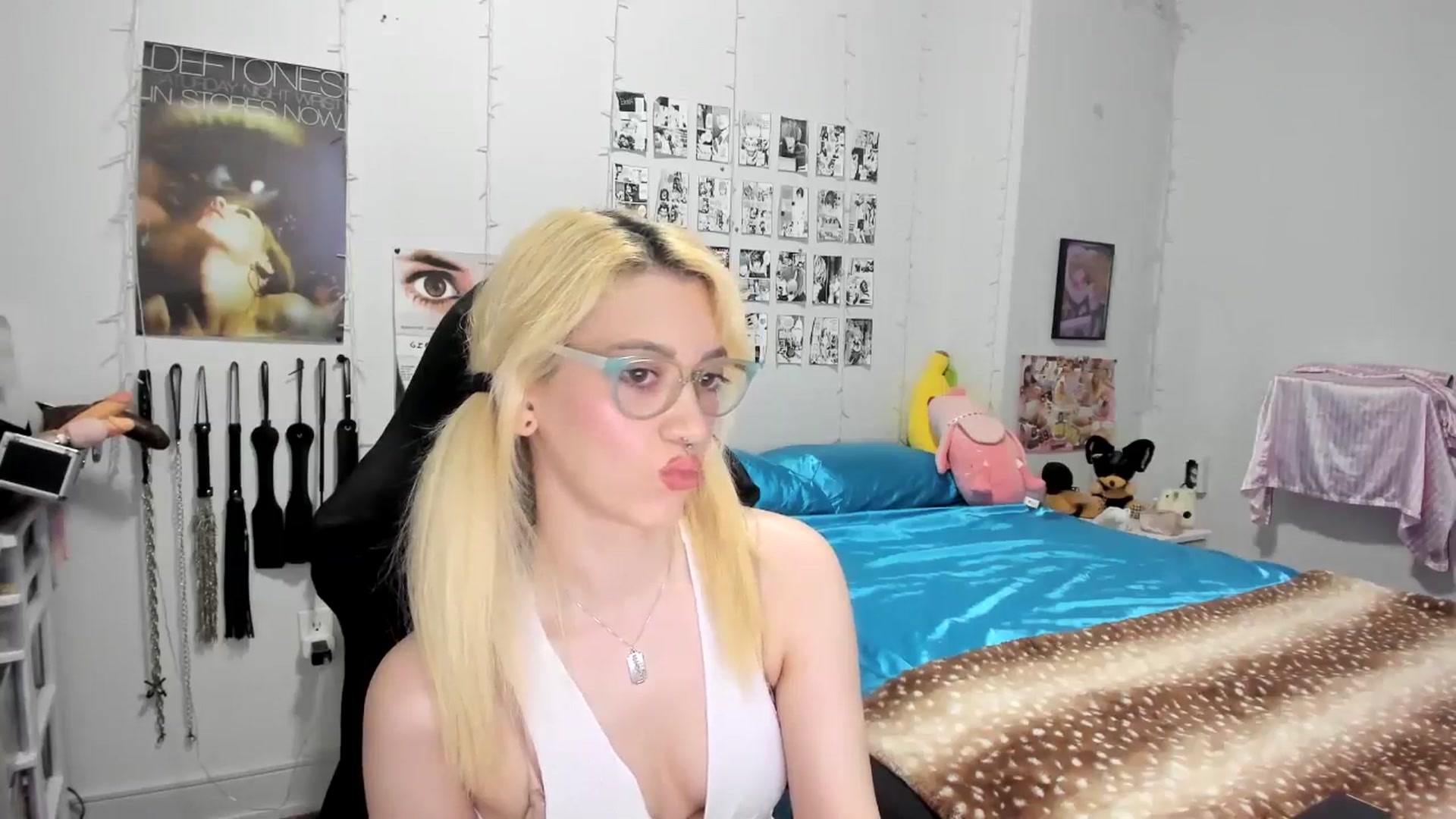 Gallery image thumbnail from AnnaTame's myfreecams stream on, 06/22/2025, 03:05 image 8 of 20