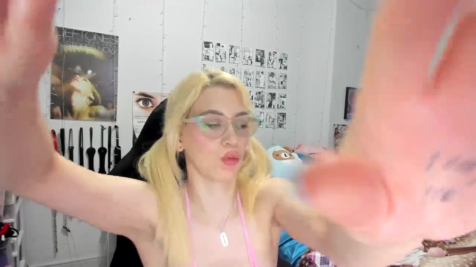 Gallery image thumbnail from AnnaTame's myfreecams stream on, 07/29/2025, 04:09 image 15 of 20