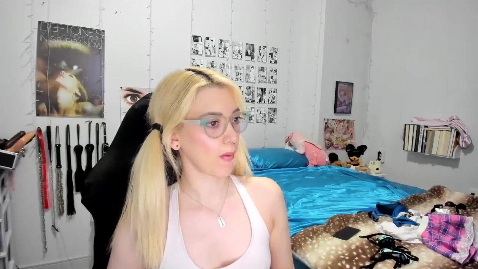 Gallery image thumbnail from AnnaTame's myfreecams stream on, 08/04/2025, 05:27 image 16 of 20