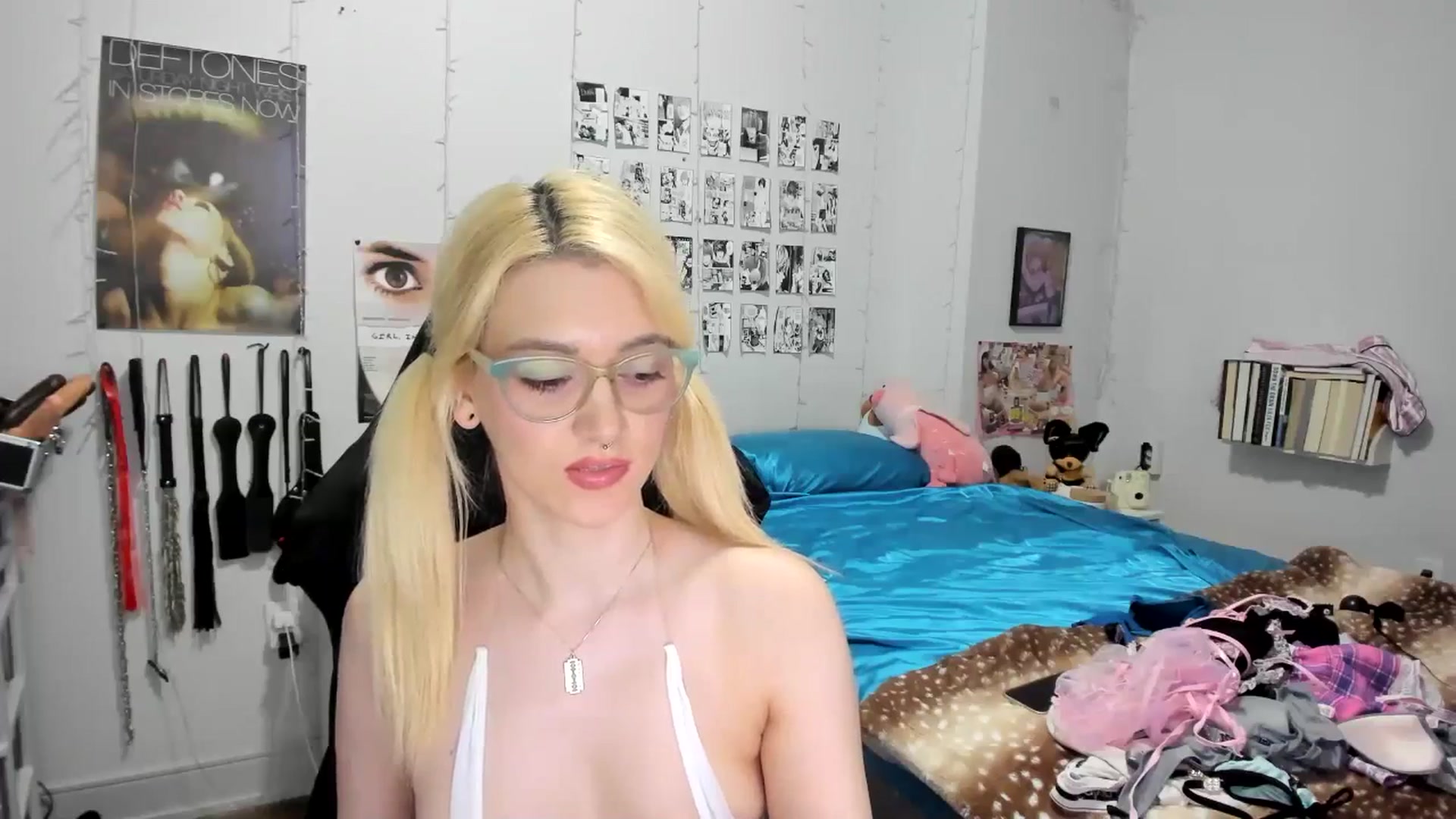 Gallery image thumbnail from AnnaTame's myfreecams stream on, 08/04/2025, 08:32 image 12 of 20
