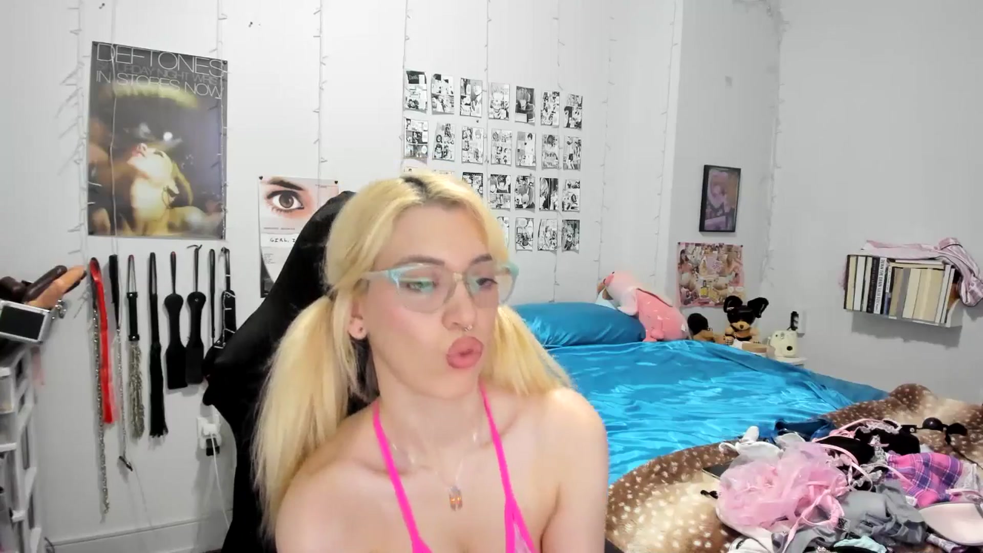 Gallery image thumbnail from AnnaTame's myfreecams stream on, 08/04/2025, 08:52 image 6 of 20