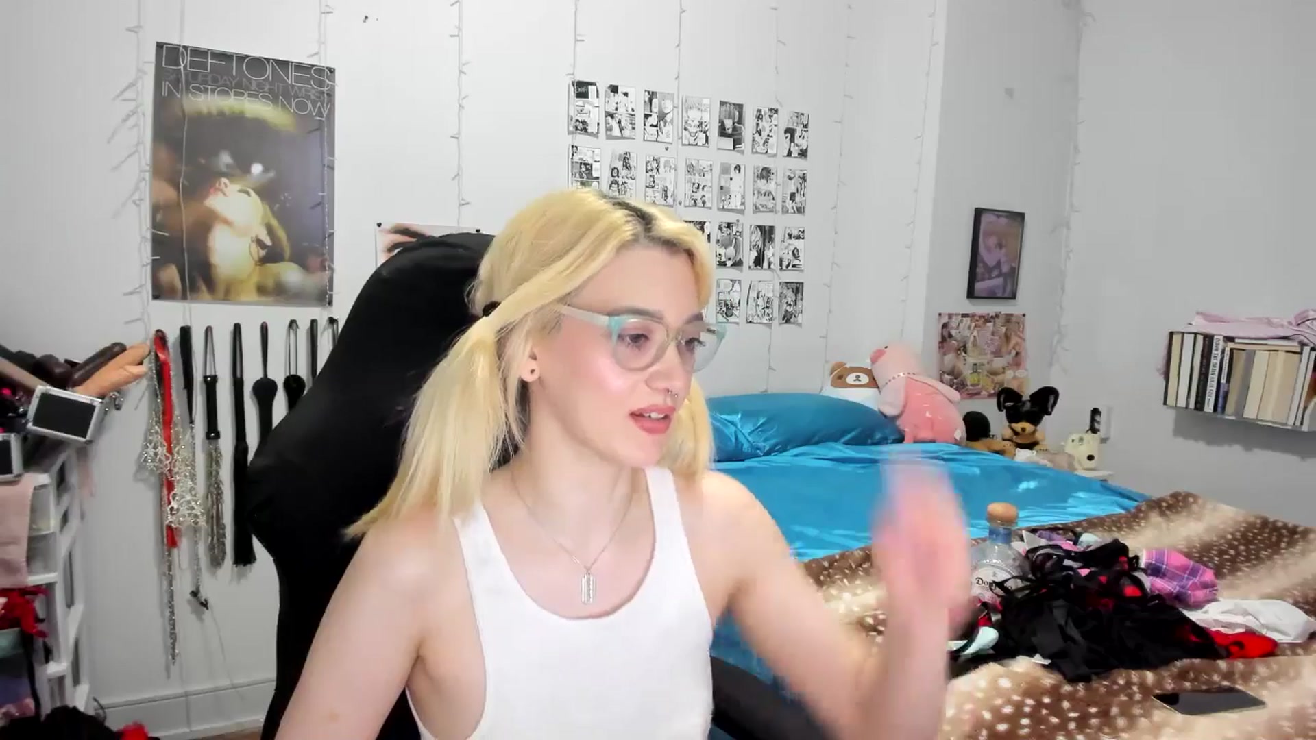 Gallery image thumbnail from AnnaTame's myfreecams stream on, 08/10/2025, 08:35 image 8 of 20