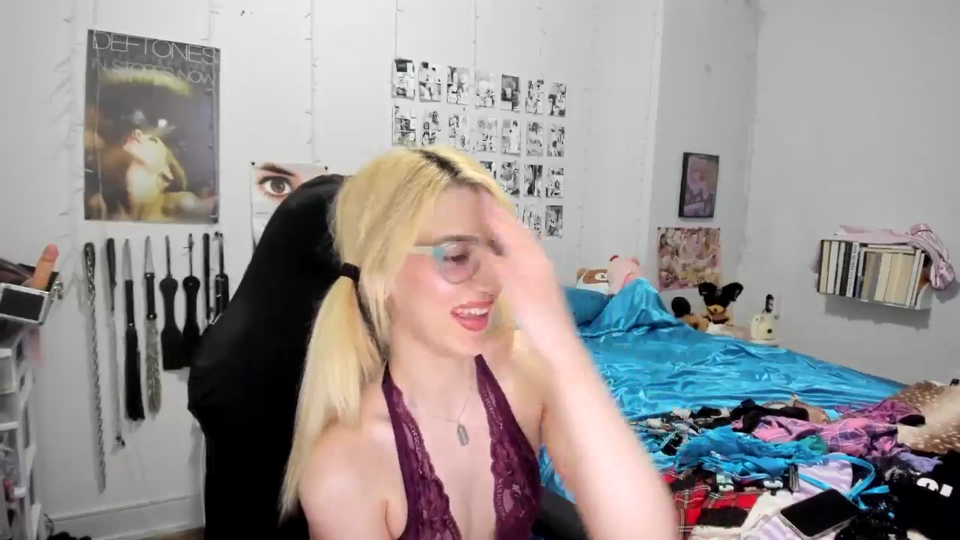 Gallery image thumbnail from AnnaTame's myfreecams stream on, 08/16/2025, 08:33 image 15 of 20