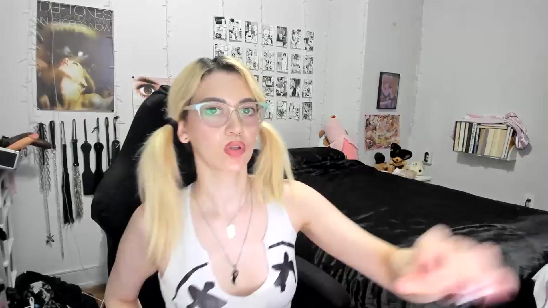 Gallery image thumbnail from AnnaTame's myfreecams stream on, 09/18/2025, 10:00 image 8 of 20
