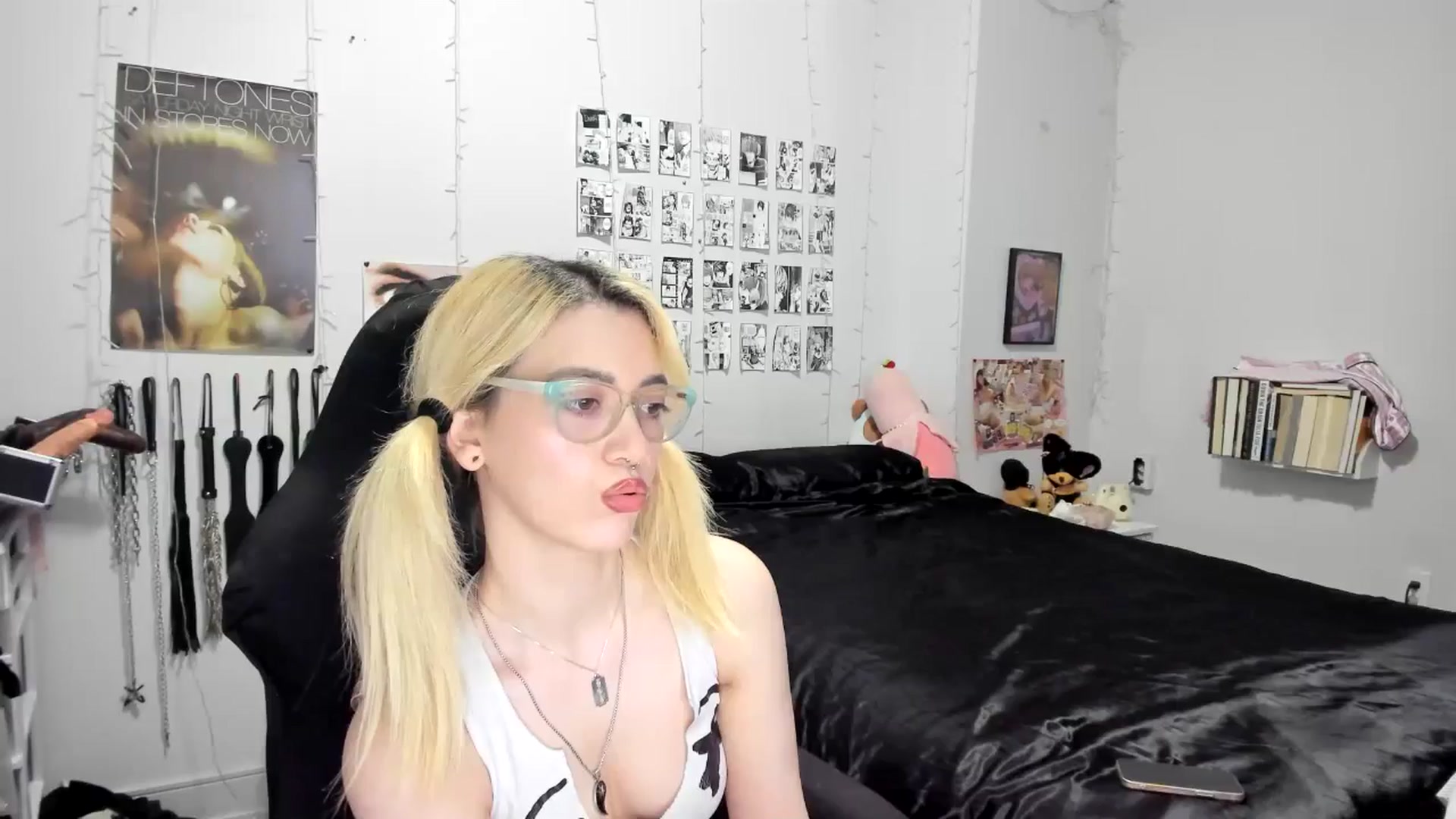 Gallery image thumbnail from AnnaTame's myfreecams stream on, 09/18/2025, 10:00 image 1 of 20
