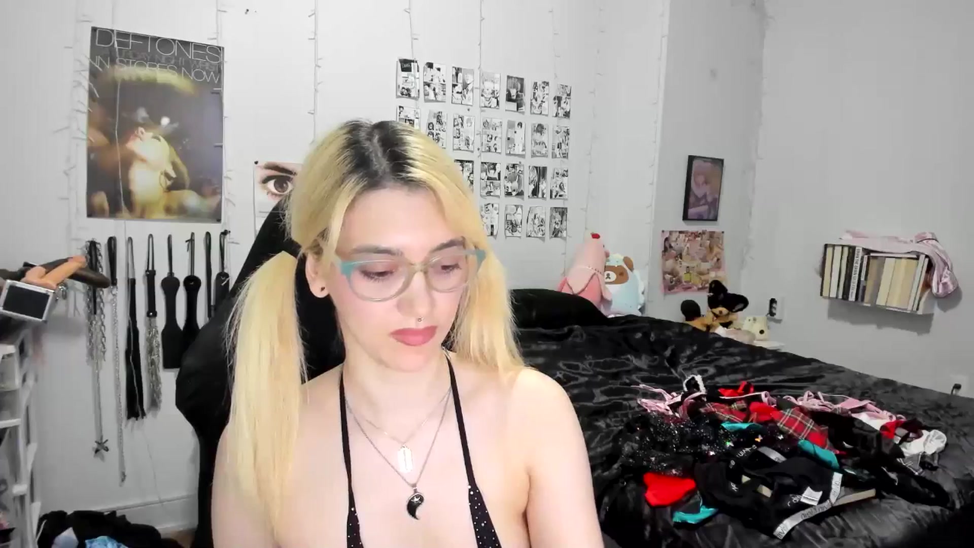 Gallery image thumbnail from AnnaTame's myfreecams stream on, 09/21/2025, 07:55 image 16 of 20