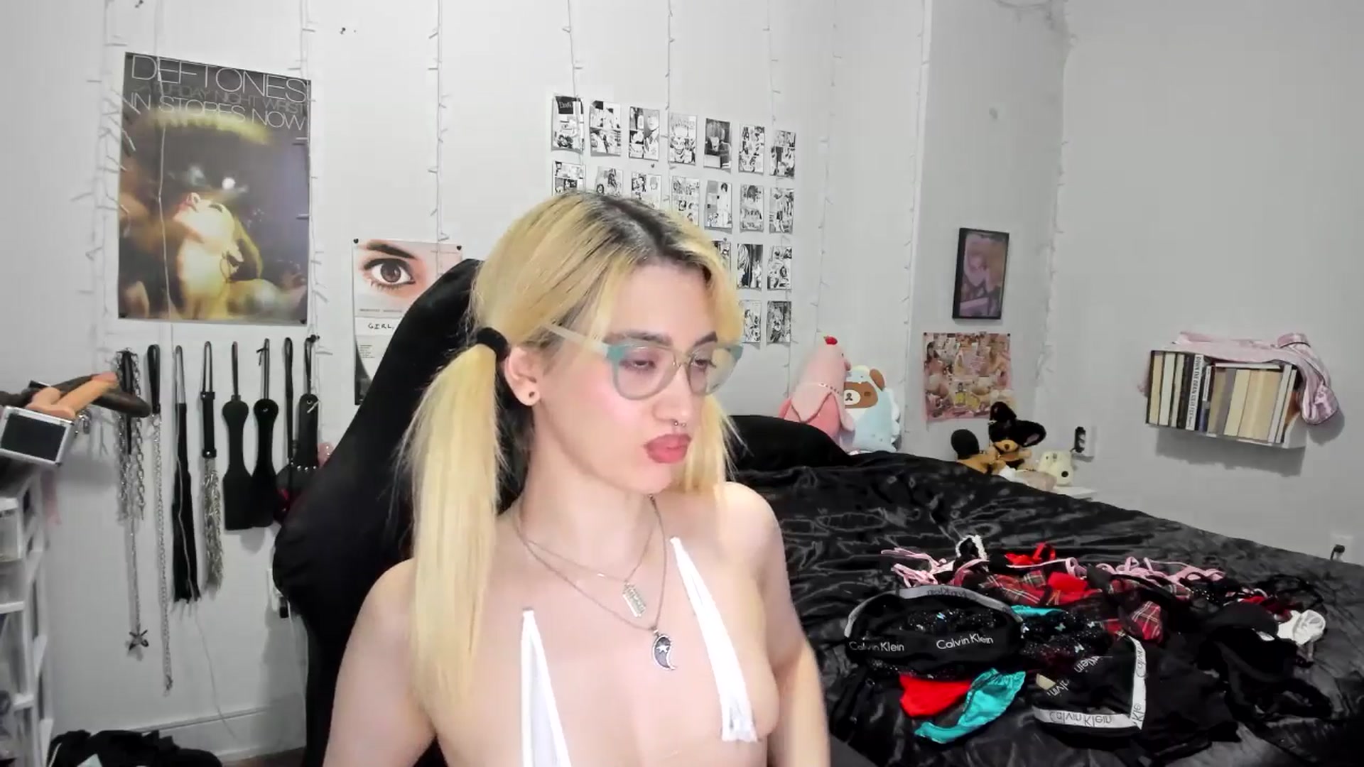 Gallery image thumbnail from AnnaTame's myfreecams stream on, 09/21/2025, 08:34 image 9 of 20