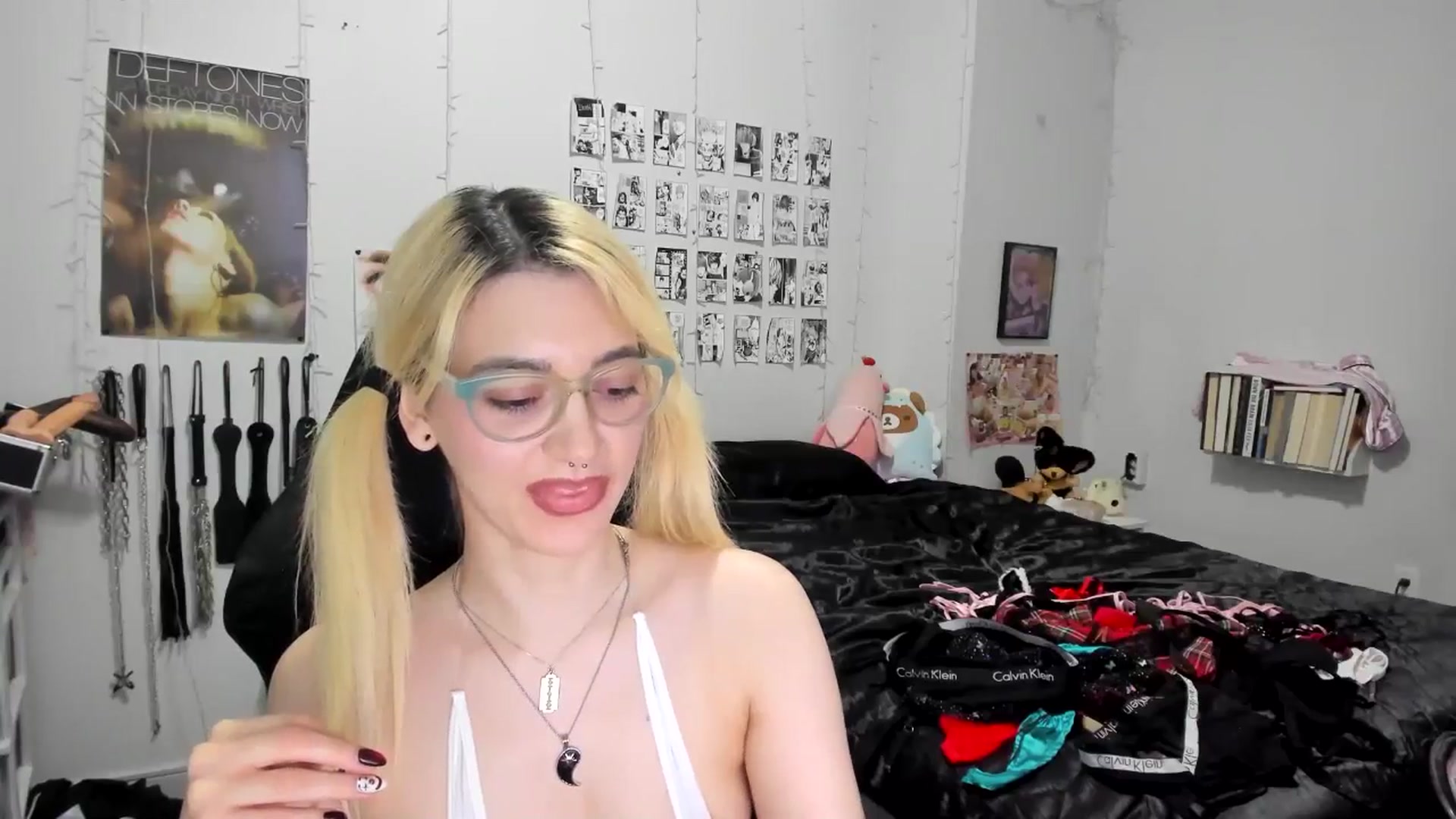 Gallery image thumbnail from AnnaTame's myfreecams stream on, 09/21/2025, 08:34 image 7 of 20