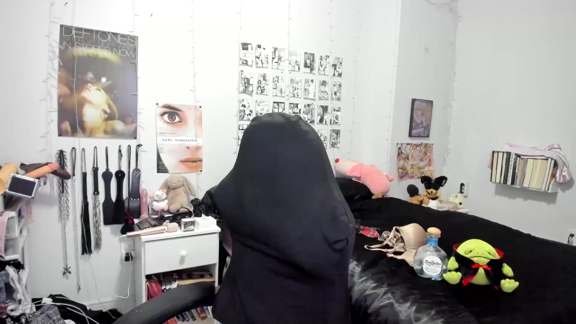Gallery image thumbnail from AnnaTame's myfreecams stream on, 10/08/2025, 08:48 image 2 of 20