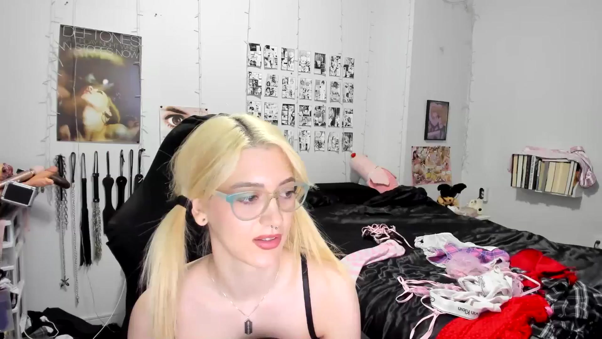 Gallery image thumbnail from AnnaTame's myfreecams stream on, 10/10/2025, 09:41 image 2 of 20