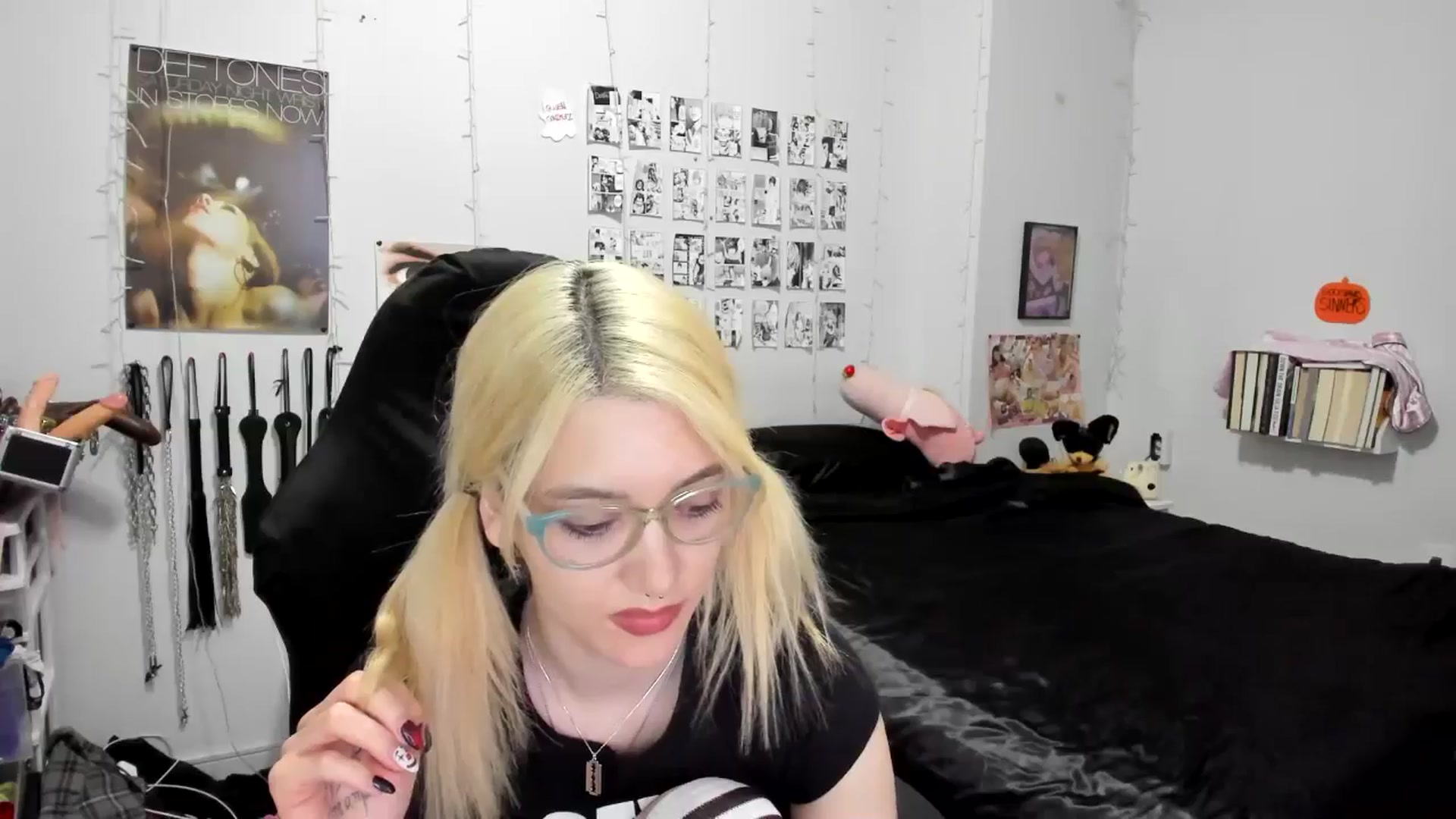 Gallery image thumbnail from AnnaTame's myfreecams stream on, 10/16/2025, 11:14 image 10 of 20