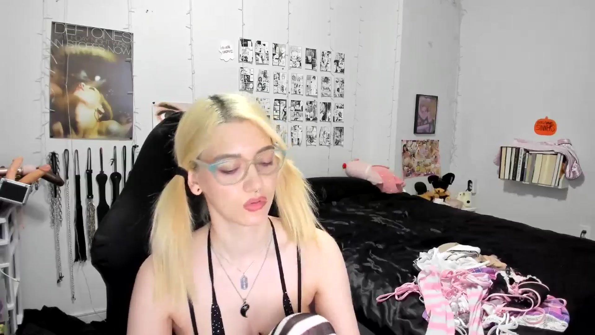 Gallery image thumbnail from AnnaTame's myfreecams stream on, 10/17/2025, 07:09 image 7 of 20