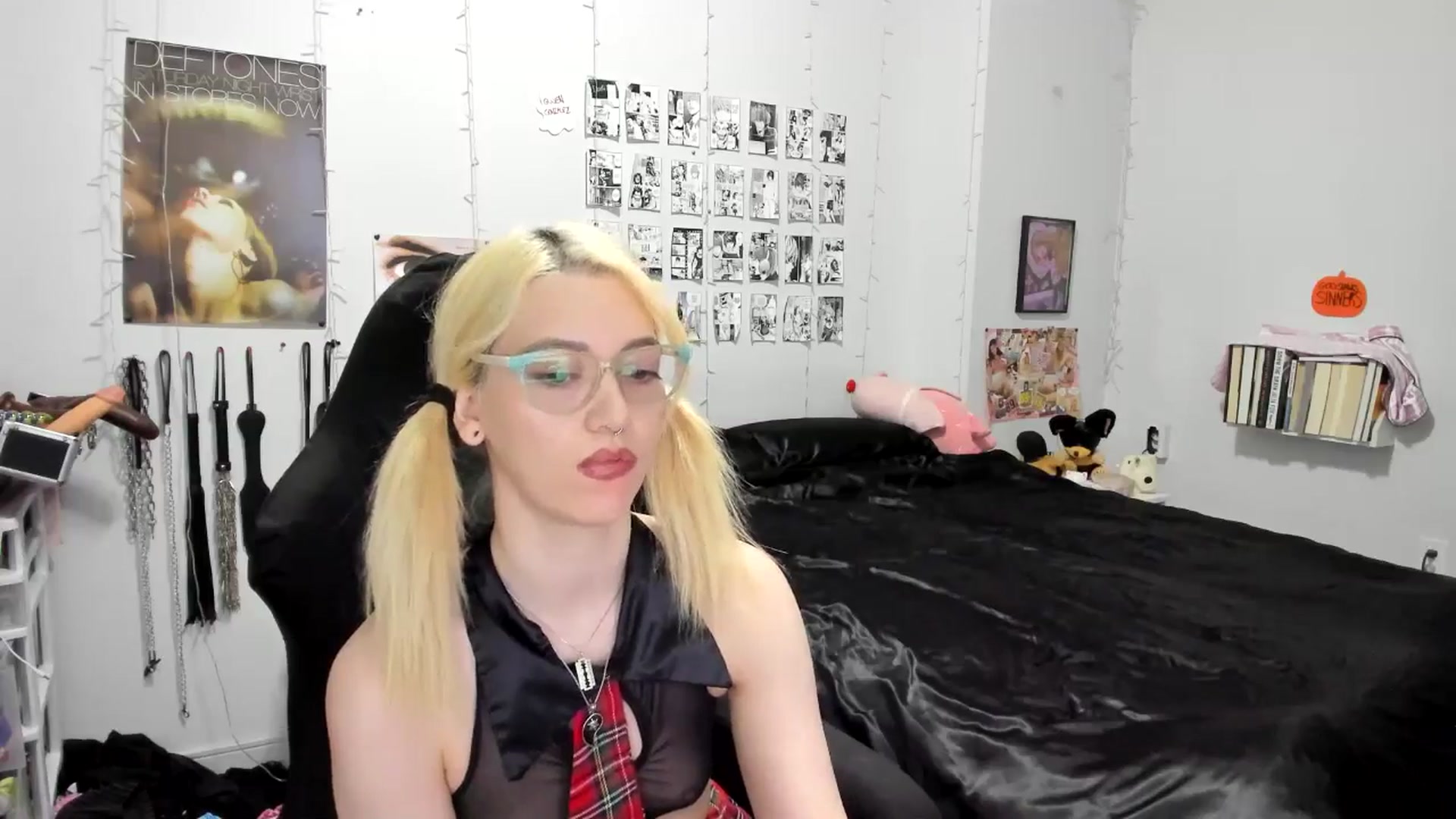 Gallery image thumbnail from AnnaTame's myfreecams stream on, 10/17/2025, 08:26 image 12 of 20
