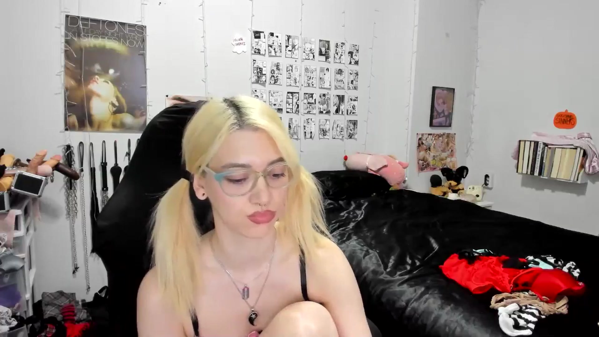 Gallery image thumbnail from AnnaTame's myfreecams stream on, 10/19/2025, 07:14 image 12 of 20