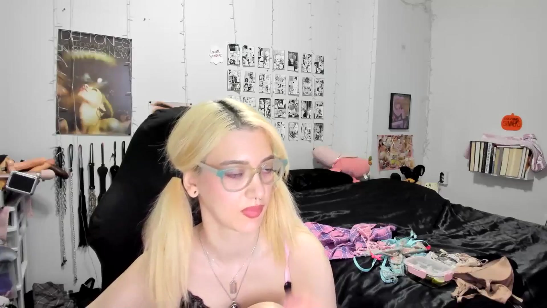 Gallery image thumbnail from AnnaTame's myfreecams stream on, 10/20/2025, 06:43 image 3 of 20