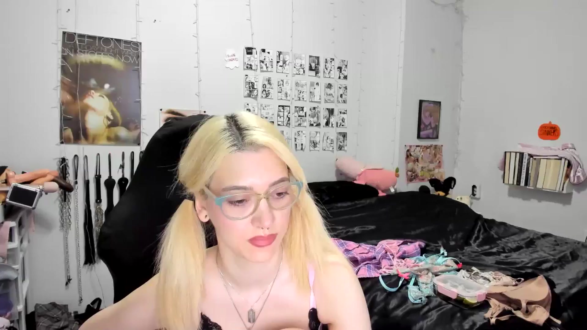 Gallery image thumbnail from AnnaTame's myfreecams stream on, 10/20/2025, 06:43 image 1 of 20