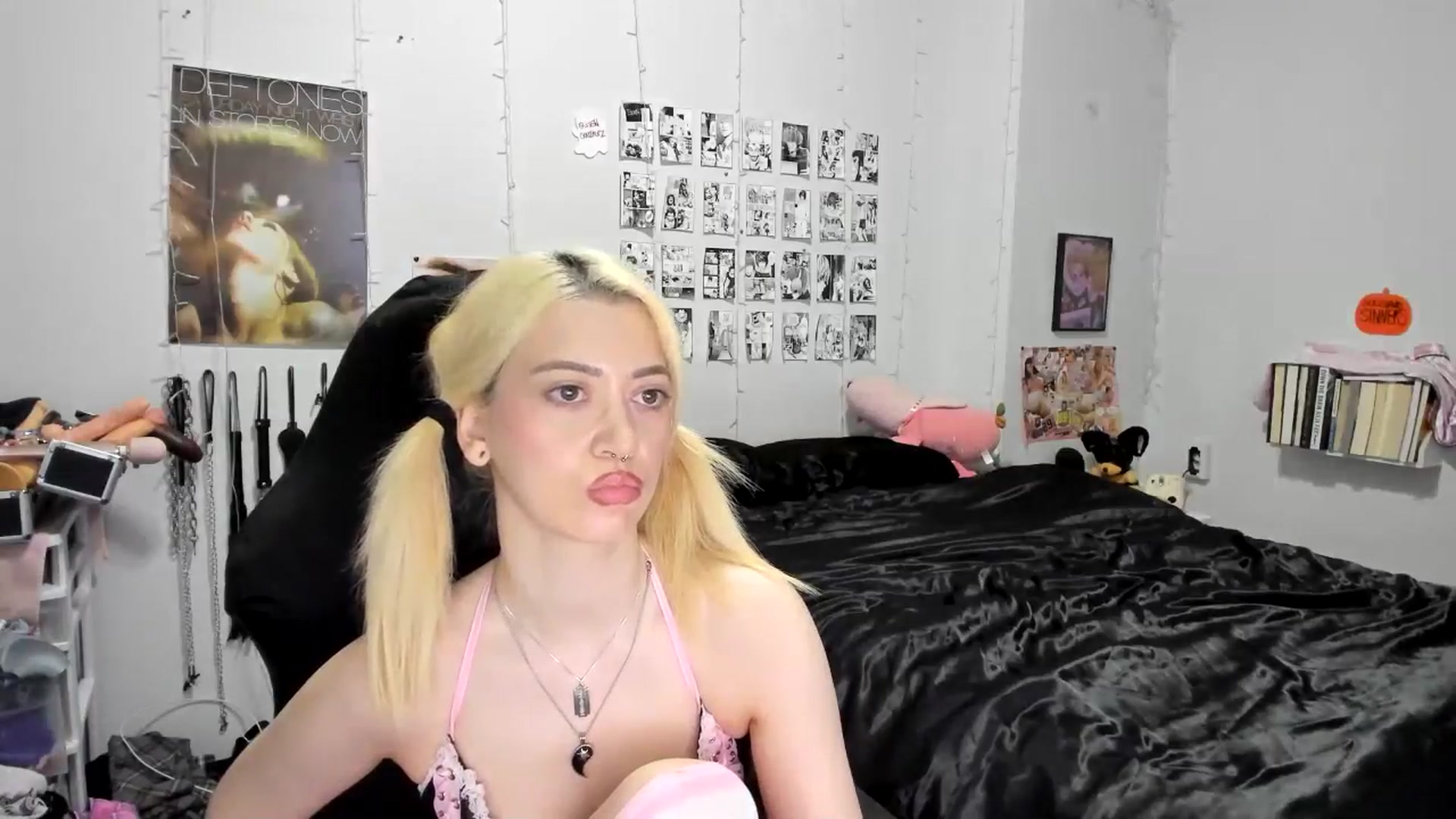 Gallery image thumbnail from AnnaTame's myfreecams stream on, 10/20/2025, 08:17 image 2 of 20