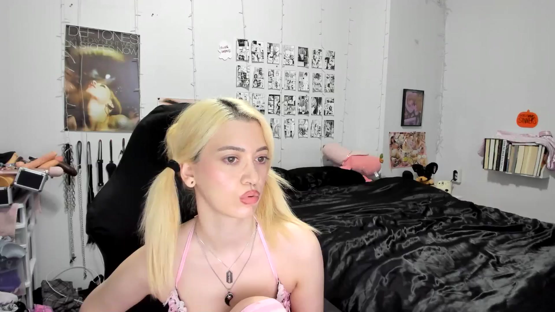 Gallery image thumbnail from AnnaTame's myfreecams stream on, 10/20/2025, 08:17 image 1 of 20