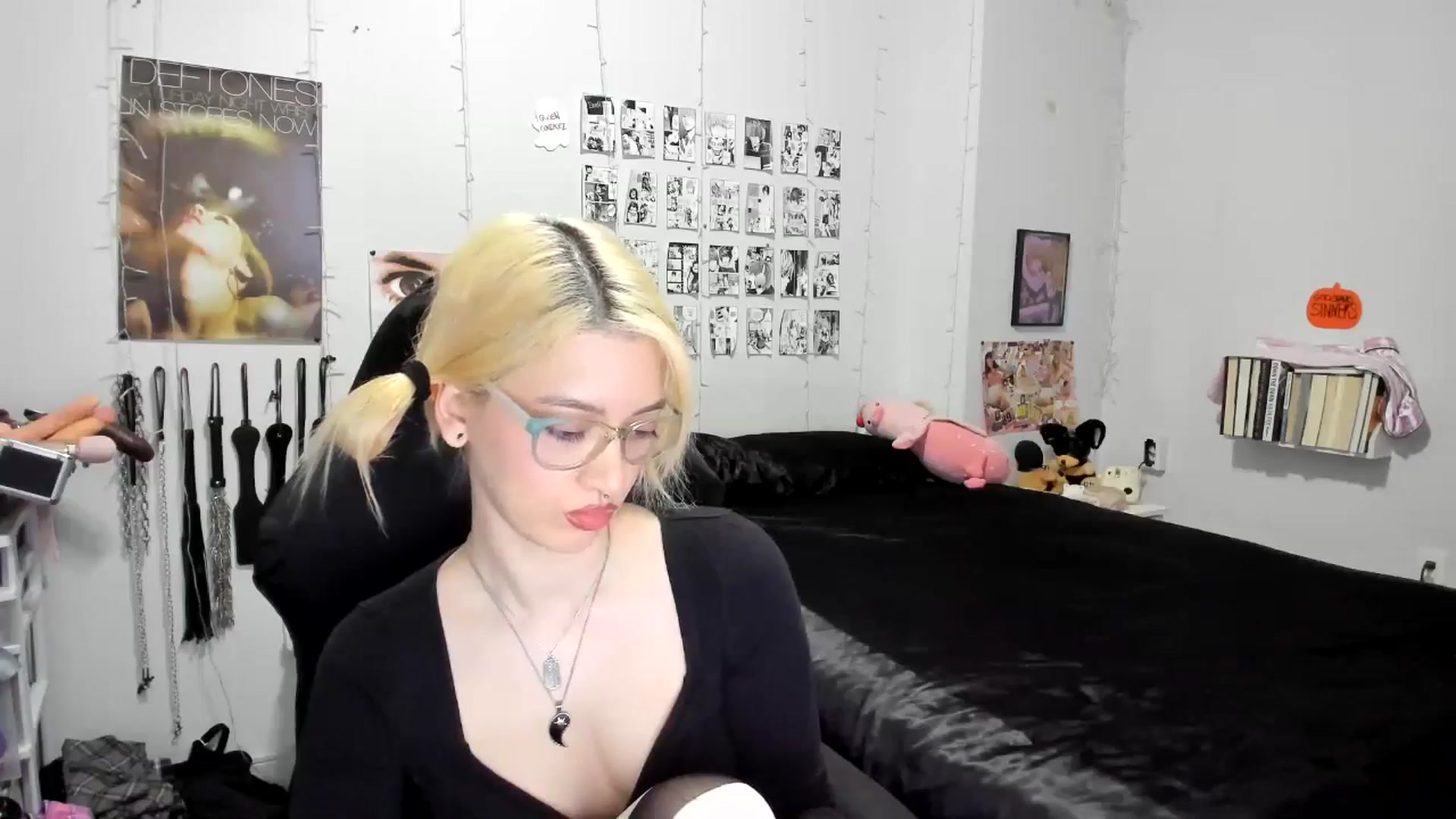 Gallery image thumbnail from AnnaTame's myfreecams stream on, 10/21/2025, 04:15 image 9 of 20