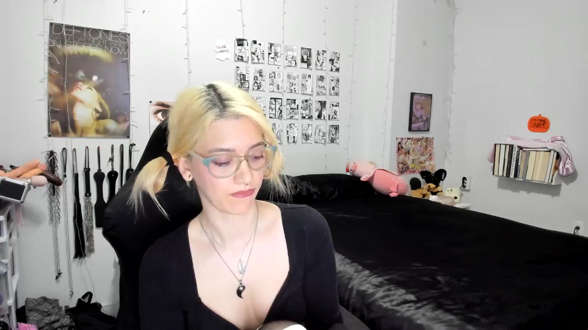 Gallery image thumbnail from AnnaTame's myfreecams stream on, 10/21/2025, 04:15 image 10 of 20