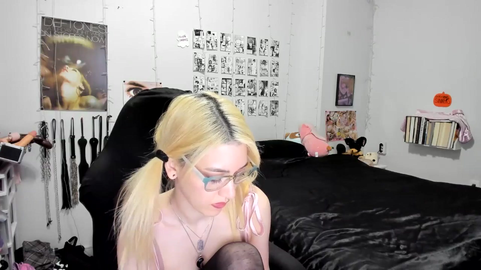 Gallery image thumbnail from AnnaTame's myfreecams stream on, 10/22/2025, 06:07 image 9 of 20