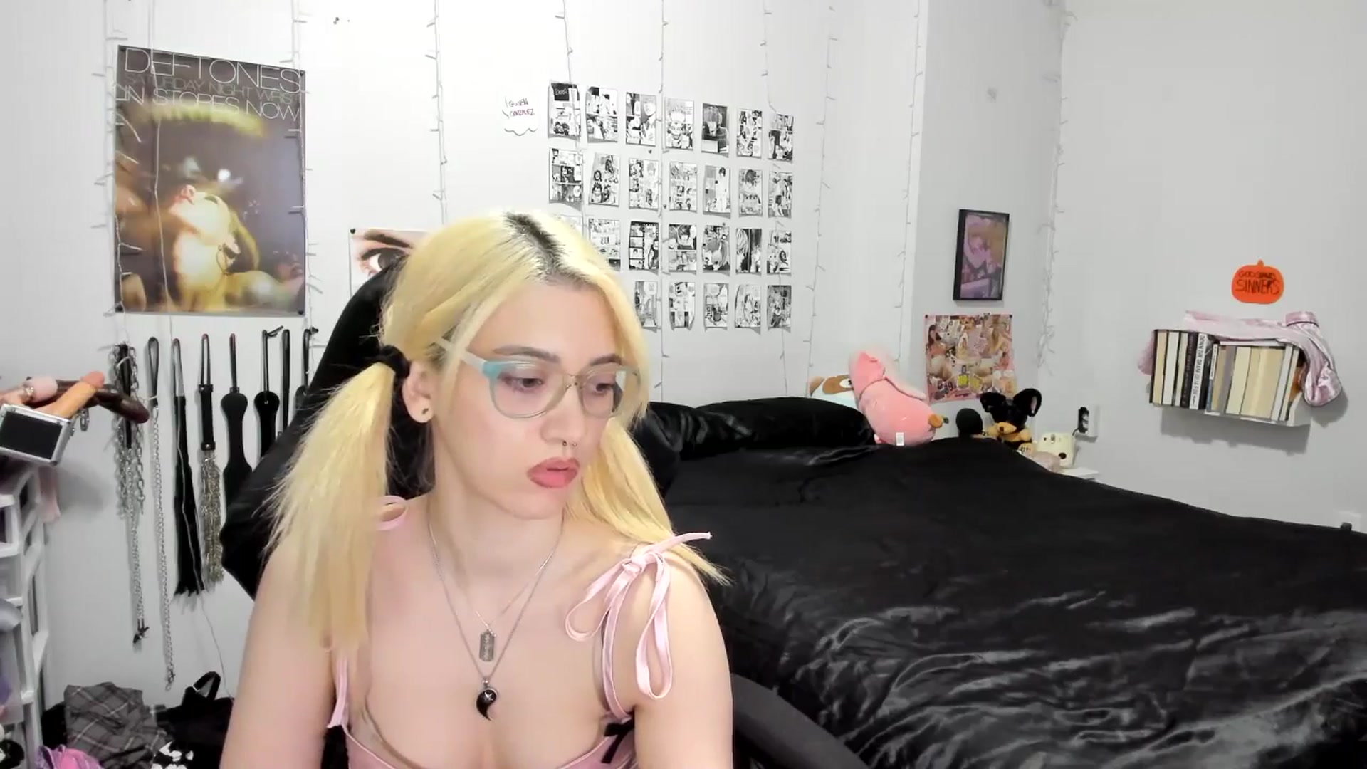 Gallery image thumbnail from AnnaTame's myfreecams stream on, 10/22/2025, 06:07 image 10 of 20