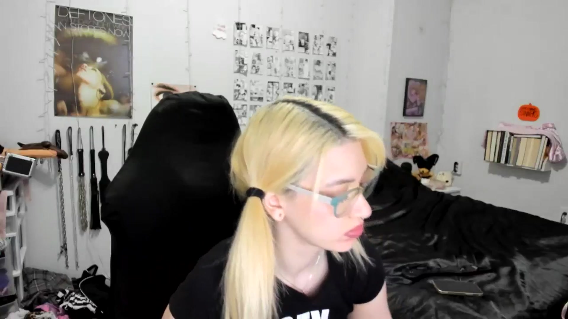Gallery image thumbnail from AnnaTame's myfreecams stream on, 10/28/2025, 05:54 image 17 of 20