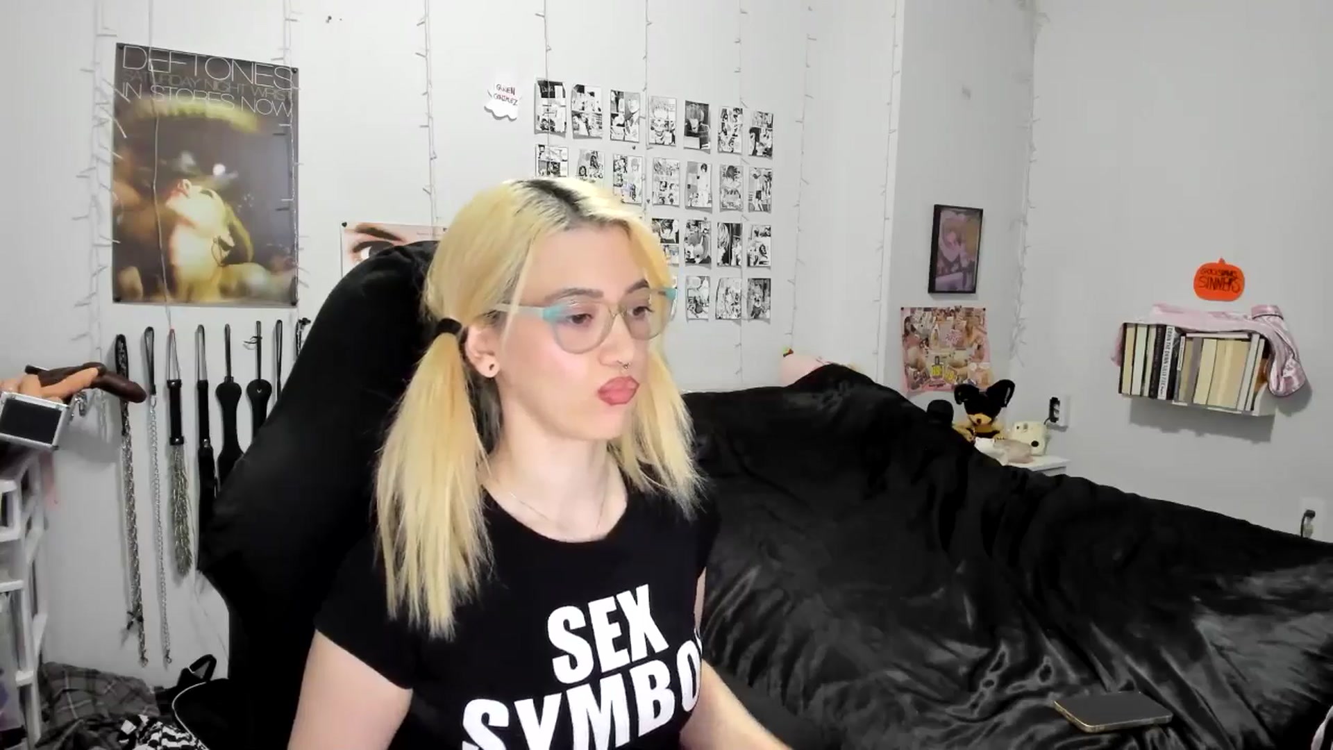 Gallery image thumbnail from AnnaTame's myfreecams stream on, 10/28/2025, 05:54 image 12 of 20