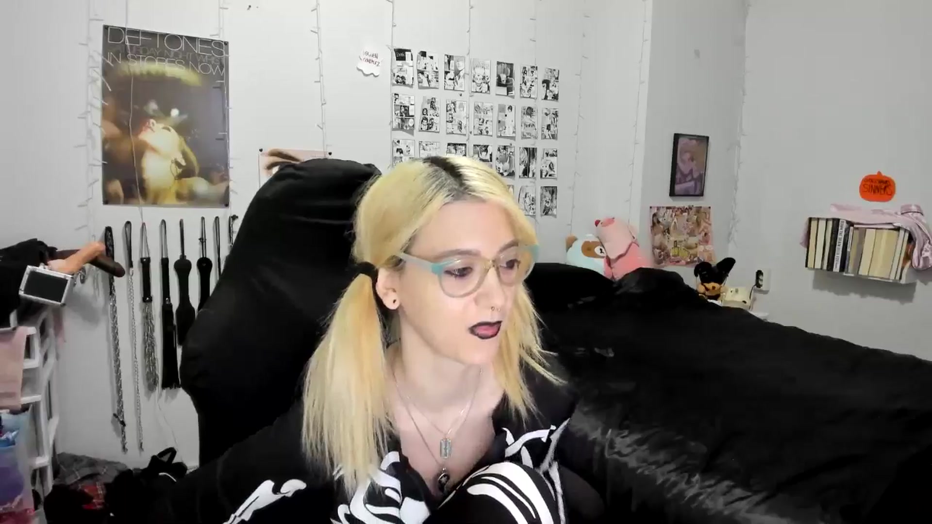 Gallery image thumbnail from AnnaTame's myfreecams stream on, 11/02/2025, 04:01 image 10 of 20