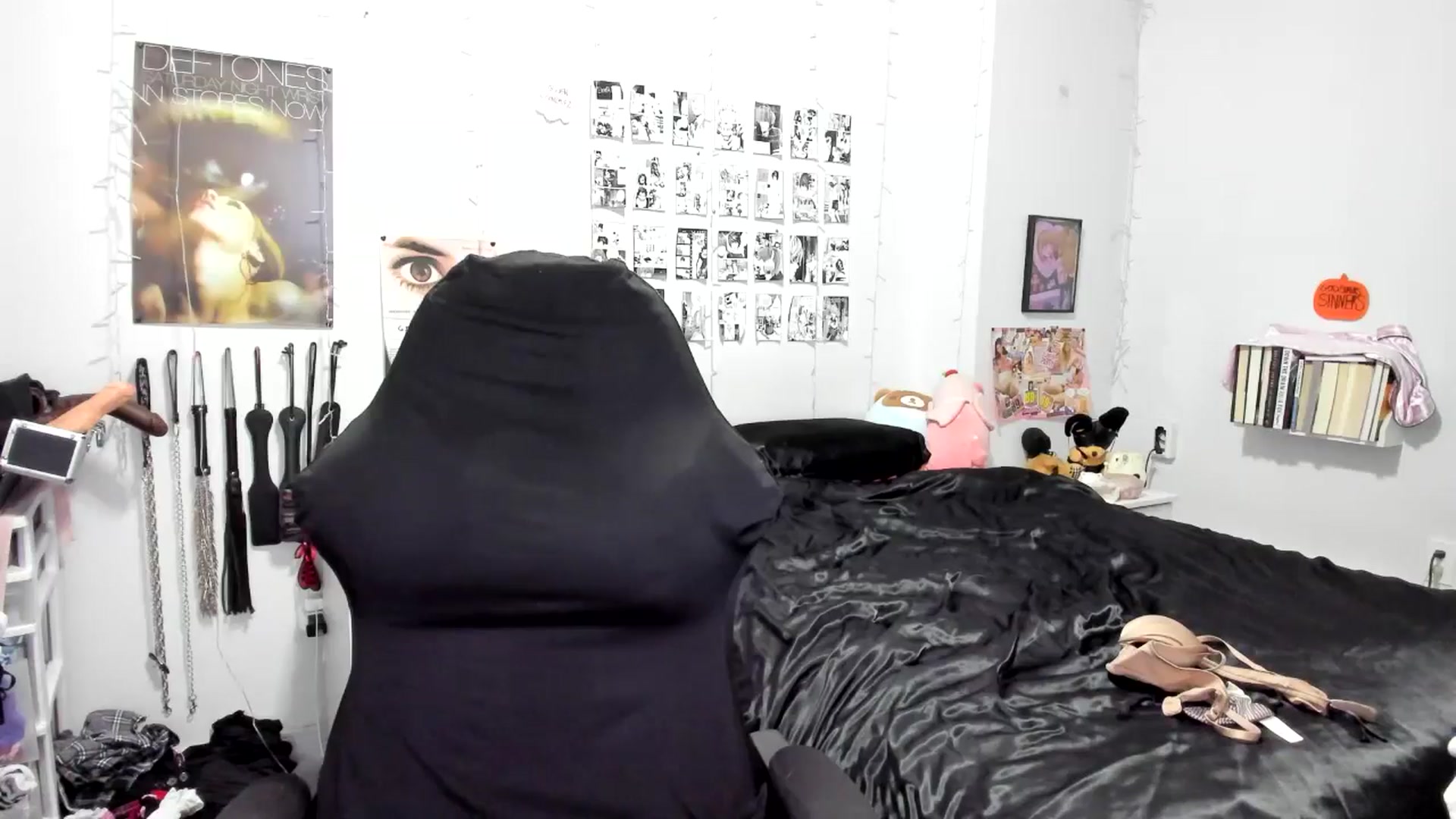Gallery image thumbnail from AnnaTame's myfreecams stream on, 11/04/2025, 06:00 image 16 of 20